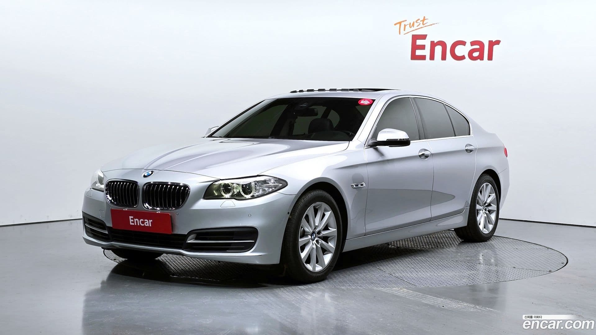 Main__Slider__Photo:5-Series BMW 2015.6-0