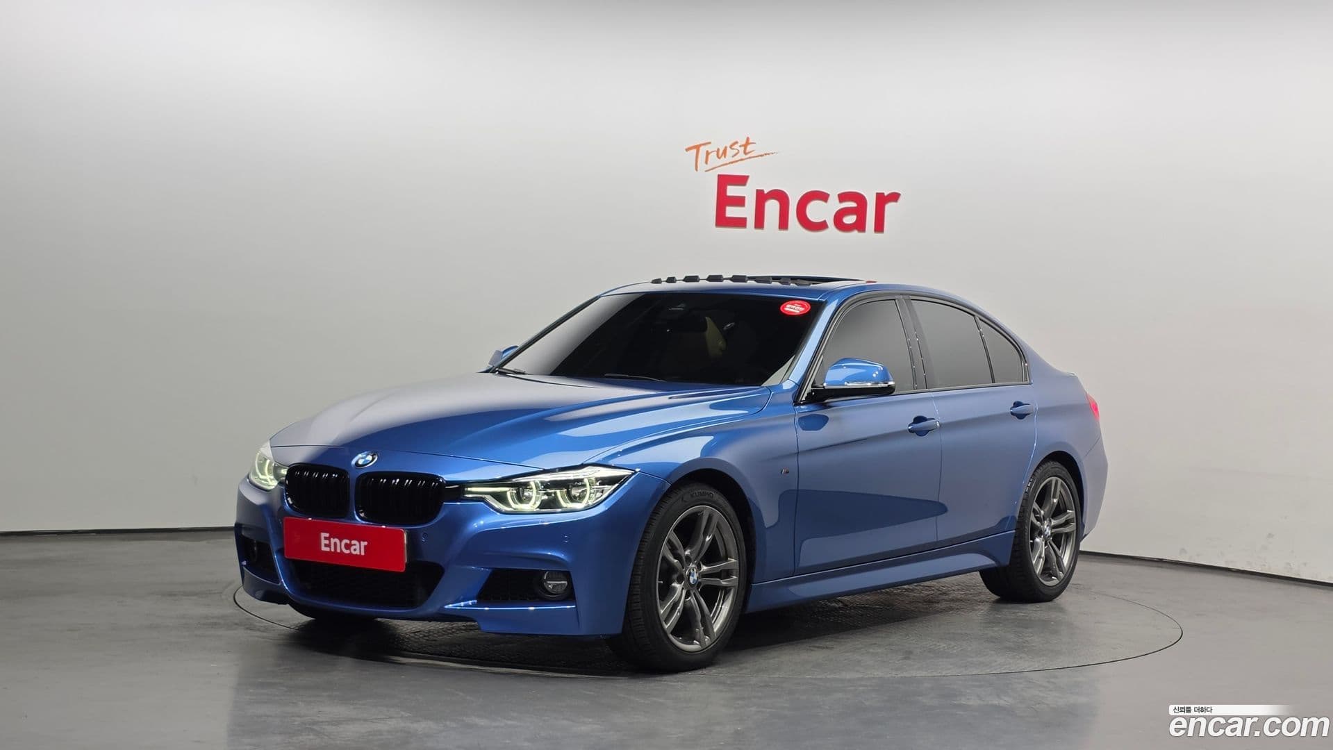 Main__Slider__Photo:3-Series BMW 2018.10-0