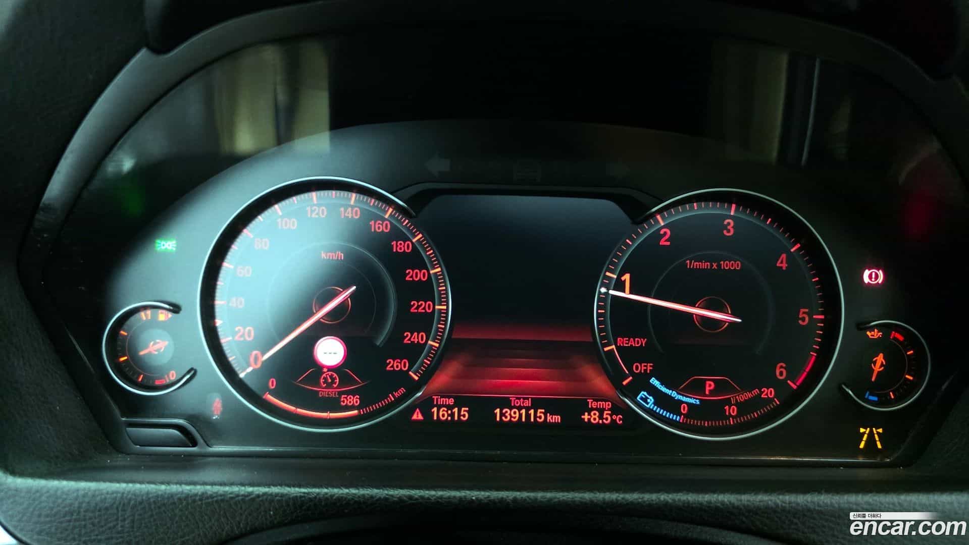 3-Series BMW 2018.10-INNER-008