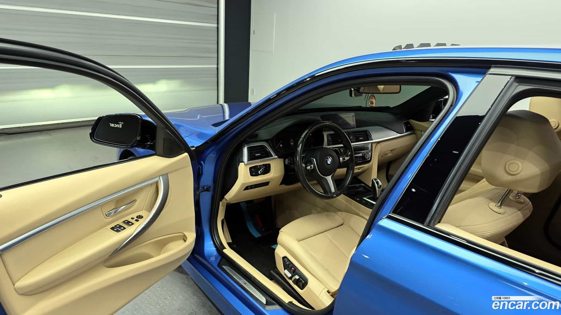3-Series BMW 2018.10-INNER-010