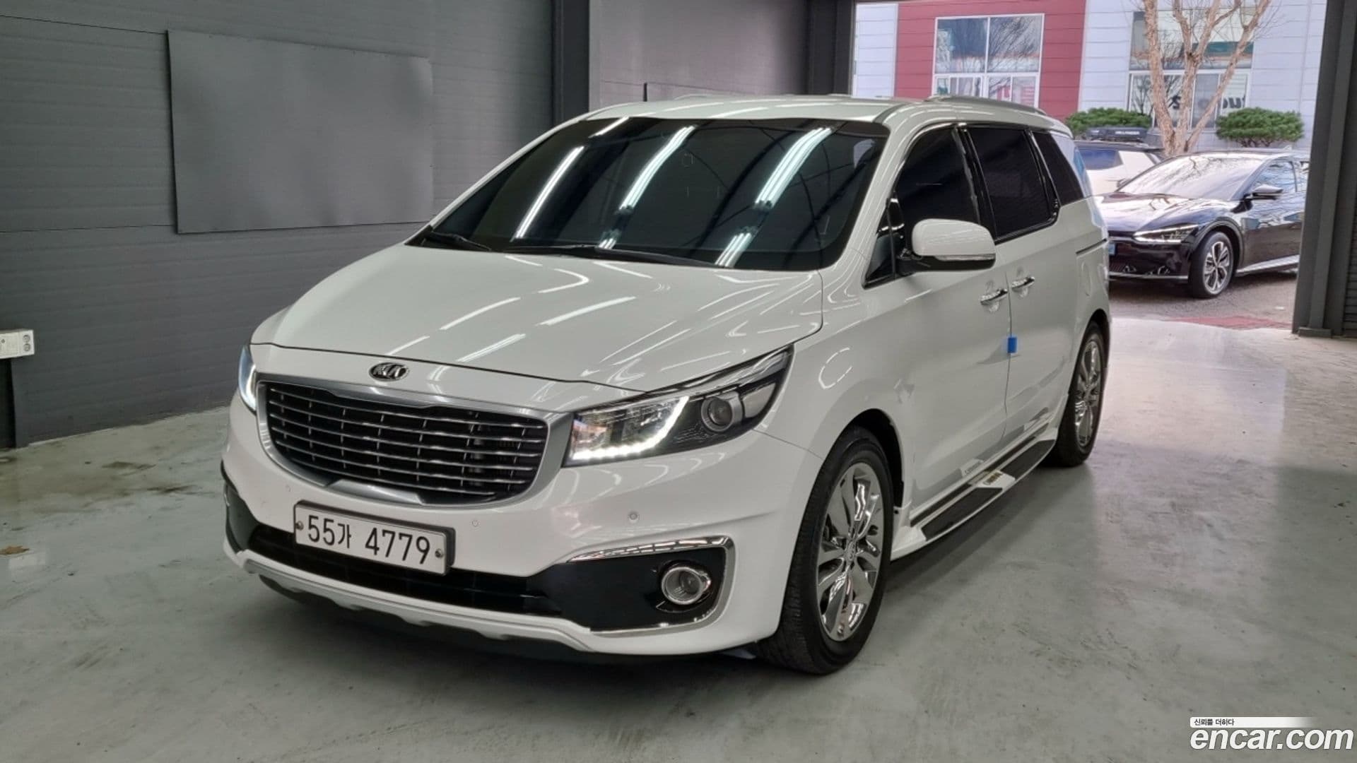 Main__Slider__Photo:Canival Kia 2017.2-0