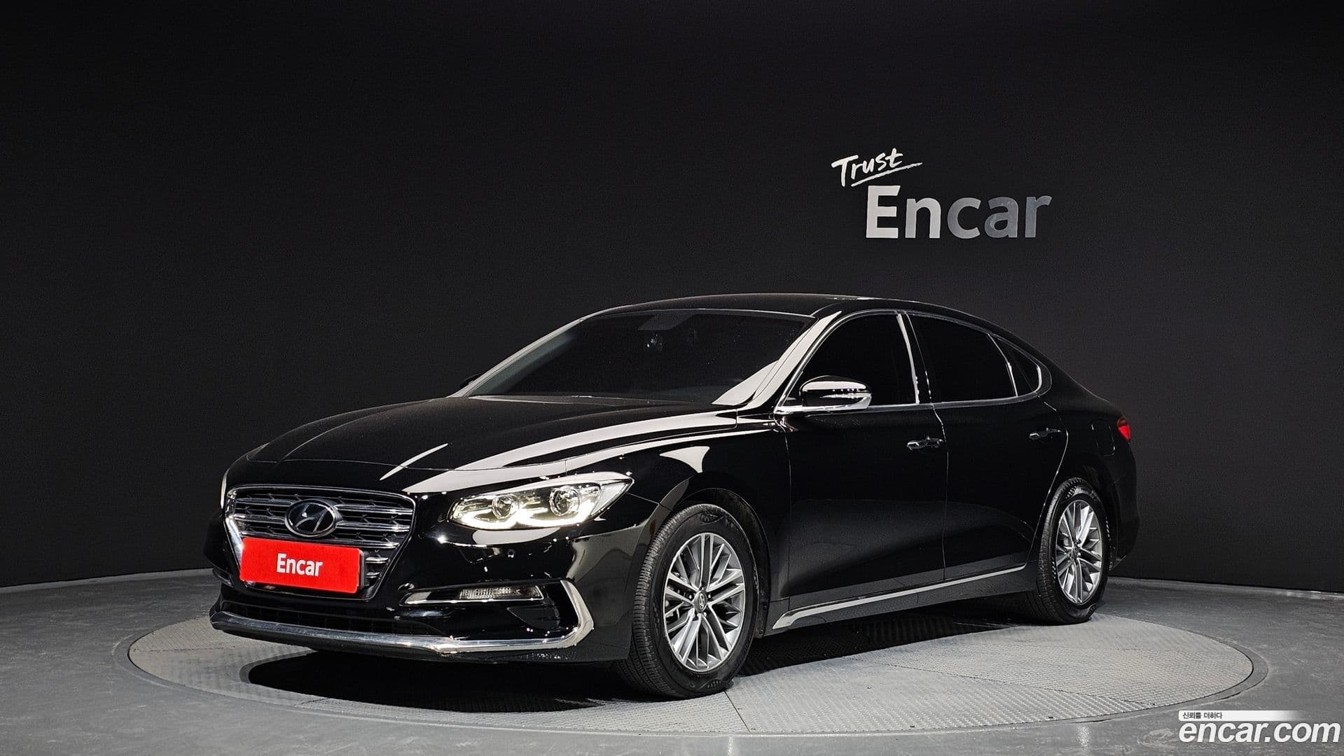 Main__Slider__Photo:Grandeur Hyundai 2016.11-0