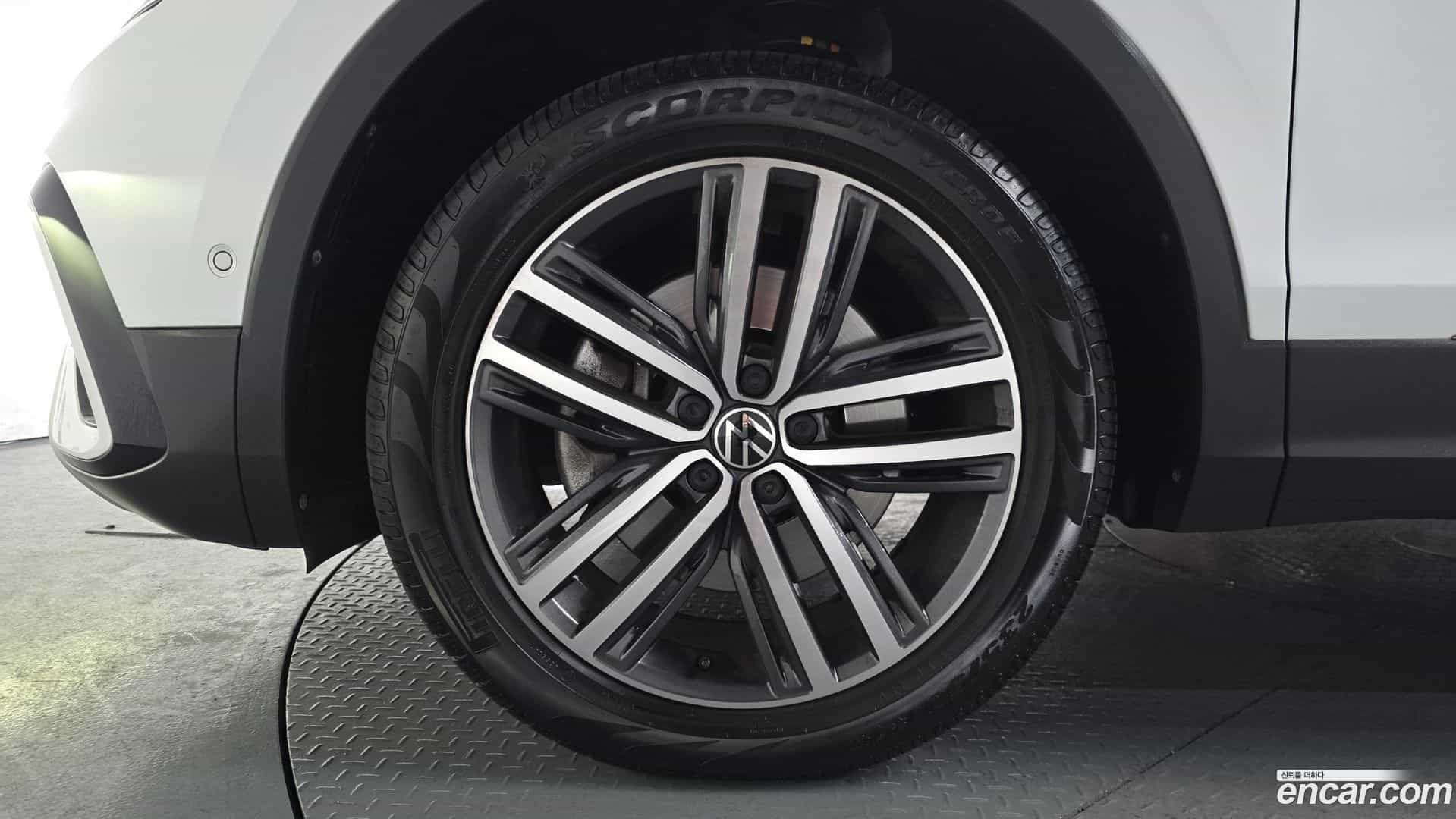 Tiguan Volkswagen 2022.10-OUTER-005