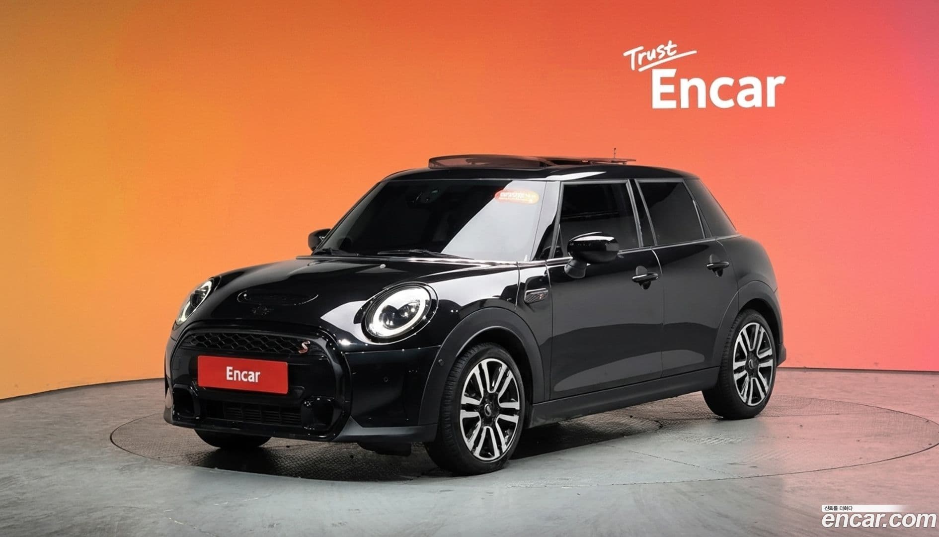 Main__Slider__Photo:Cooper Mini 2024.4-0