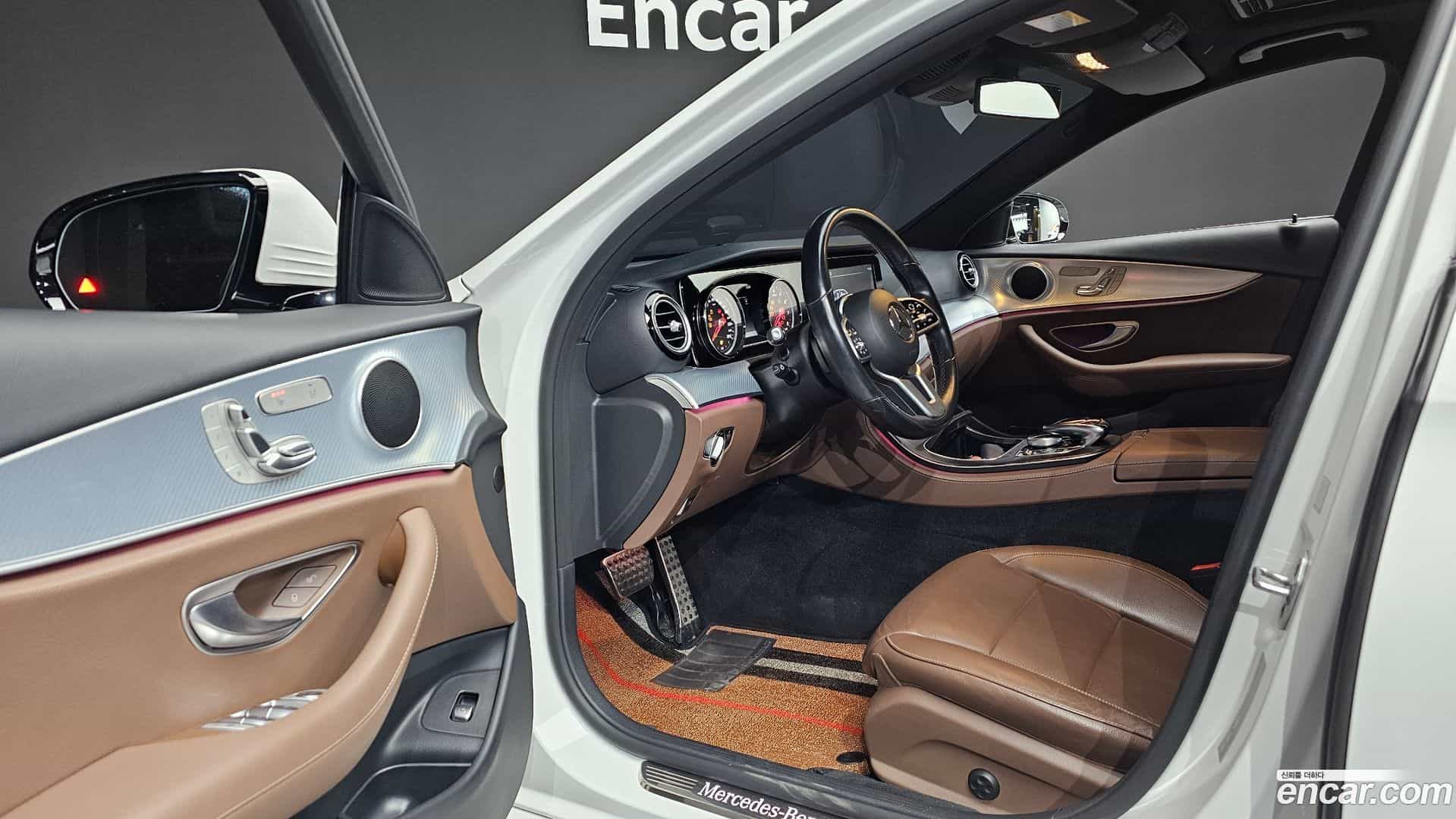 E-Class Mercedes-Benz 2020.3-INNER-010