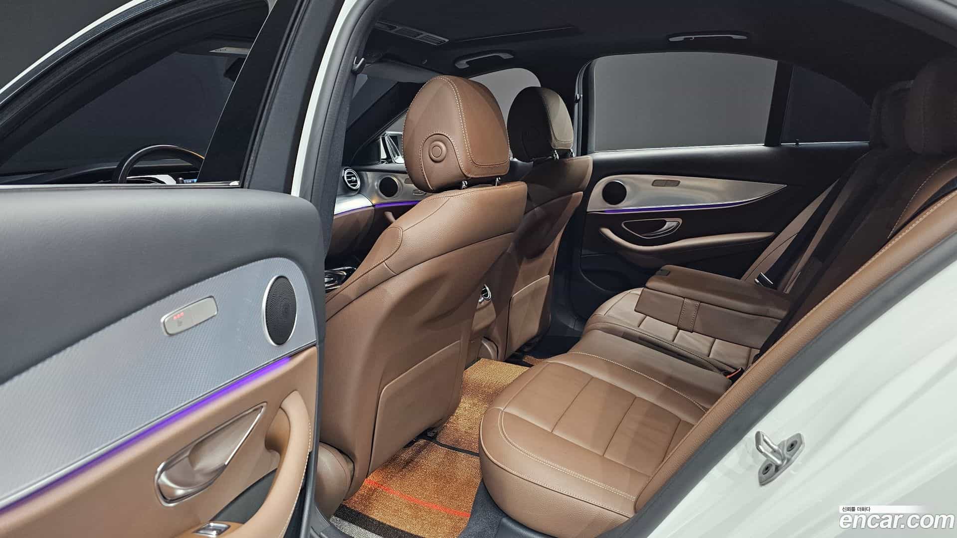 E-Class Mercedes-Benz 2020.3-OPTION-015