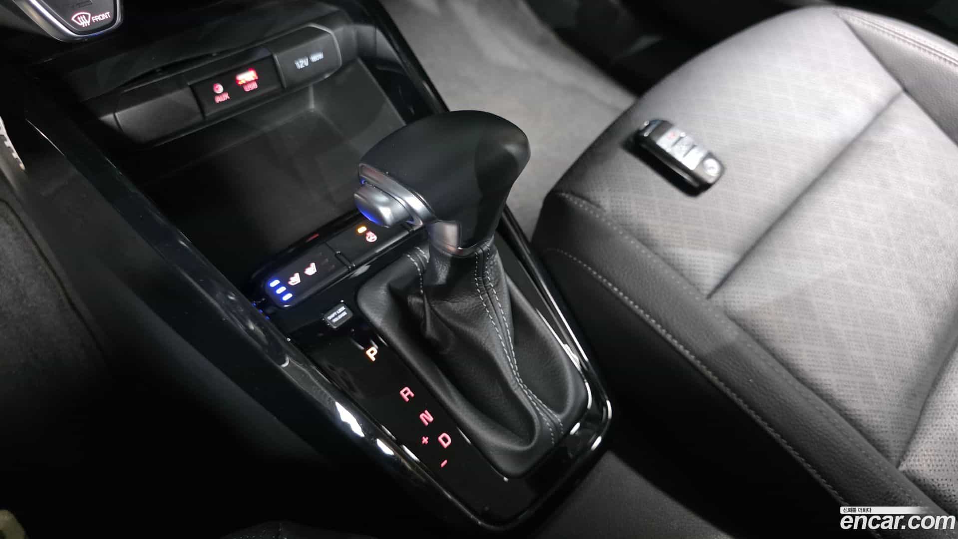 Stonic Kia 2019.5-INNER-009