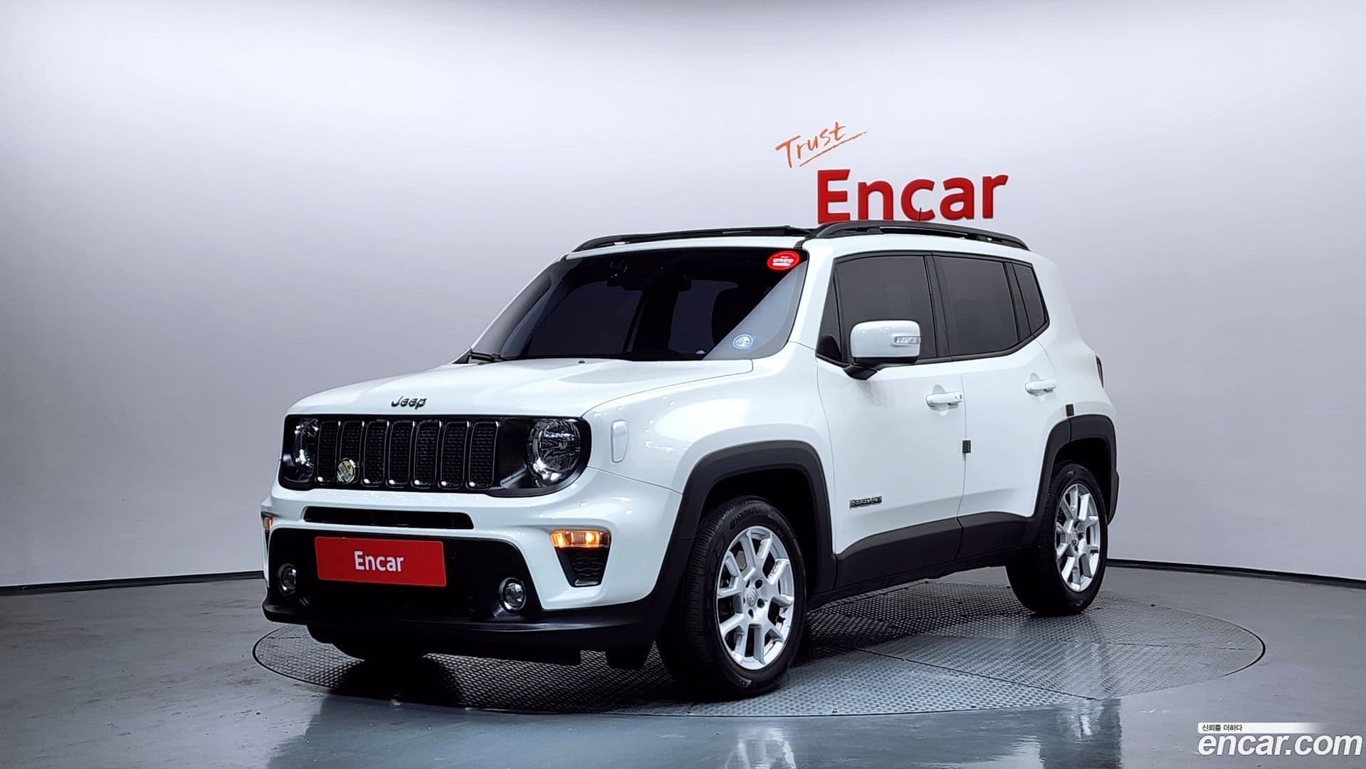Main__Slider__Photo:Renegade Jeep 2021.0-0