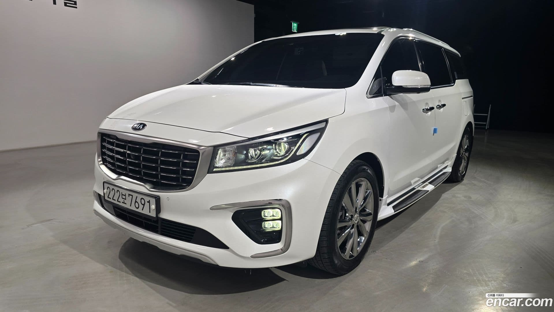 Main__Slider__Photo:Canival Kia 2019.8-0