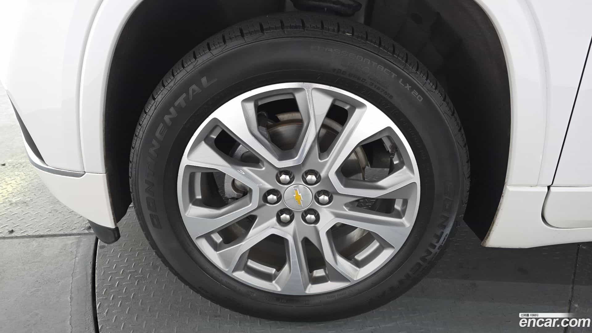 Traverse Chevrolet 2020.0-OUTER-005