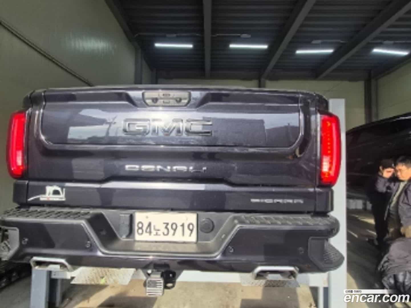 Sierra GMC 2023.4-OUTER-002