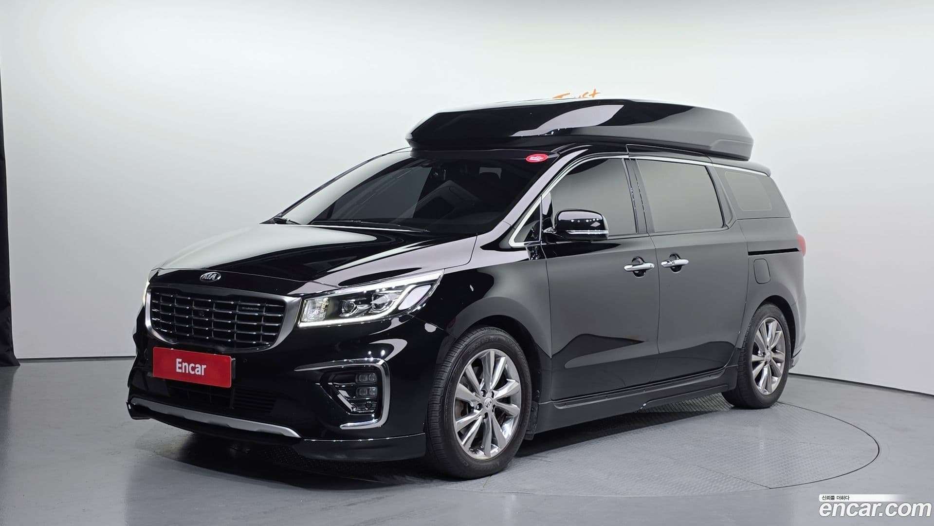Main__Slider__Photo:Canival Kia 2019.0-0