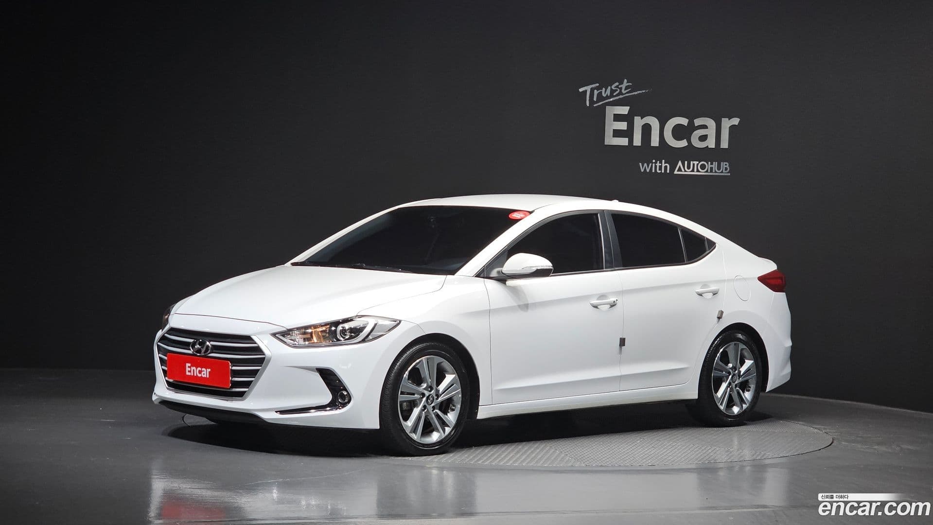 Main__Slider__Photo:AVANTE Hyundai 2017.8-0