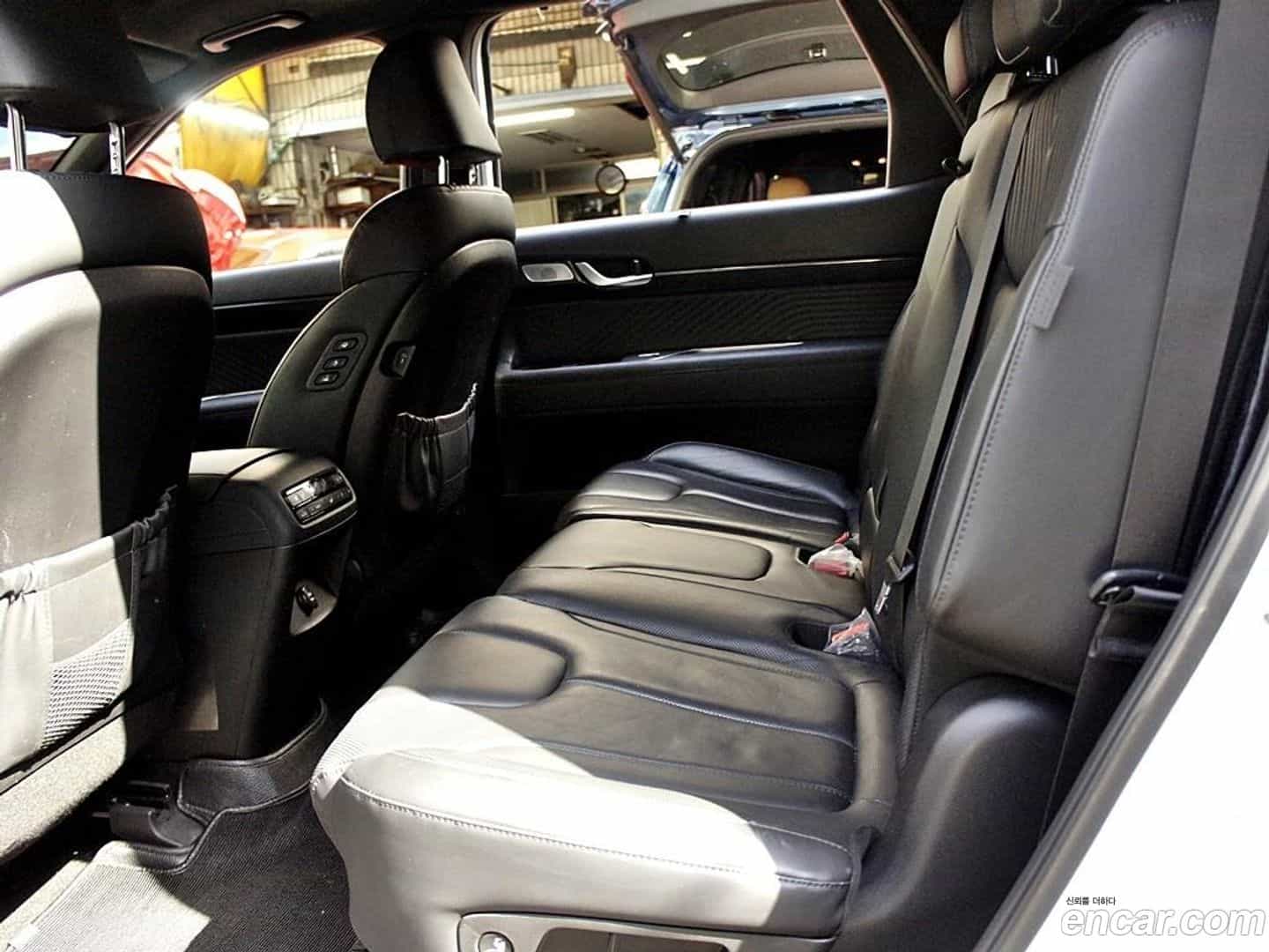 Palisade Hyundai 2023.1-INNER-006