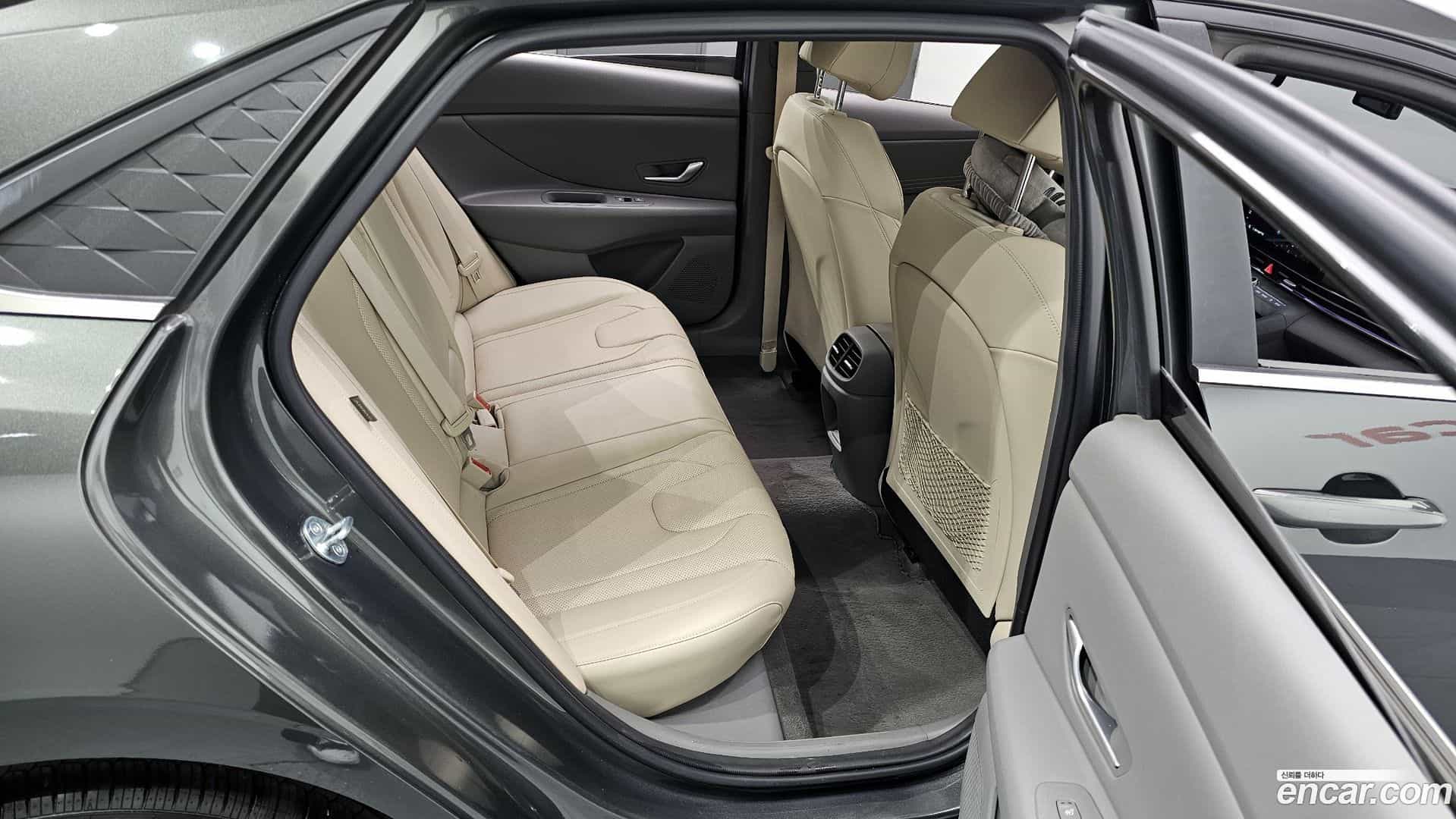 AVANTE Hyundai 2023.3-OPTION-016