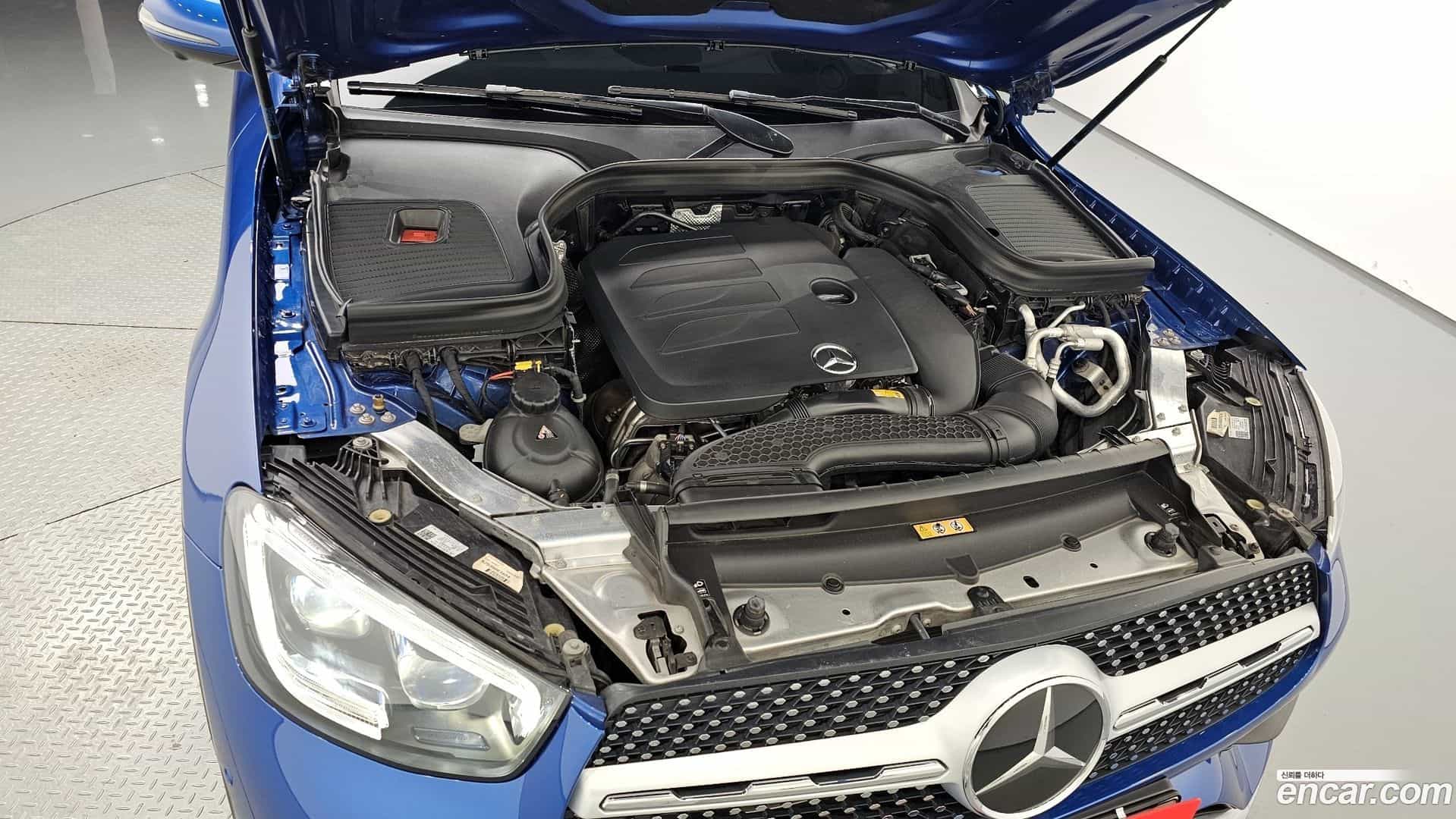 GLC-Class Mercedes-Benz 2023.1-INNER-006