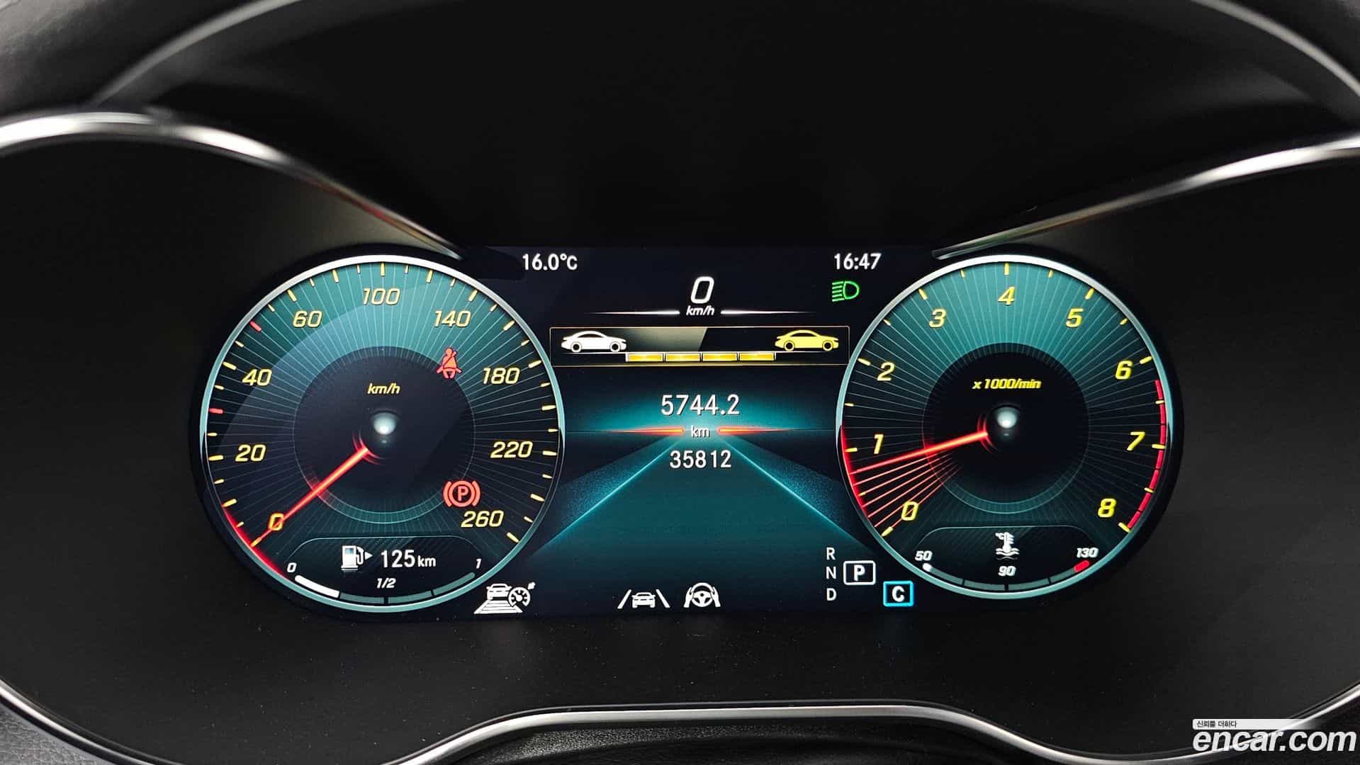 GLC-Class Mercedes-Benz 2023.1-INNER-008