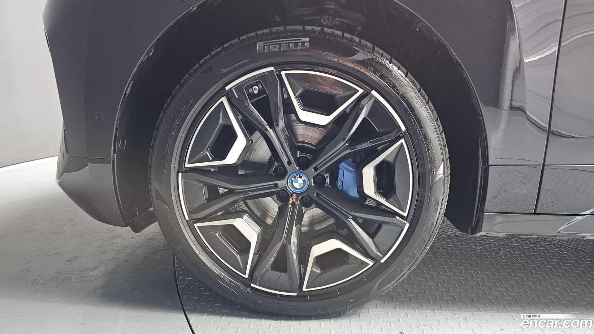 iX BMW 2023.0-OUTER-005