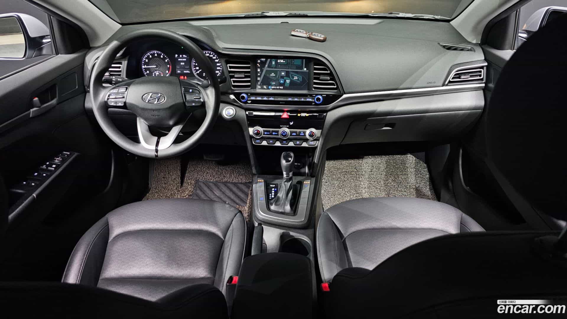 AVANTE Hyundai 2020.2-INNER-007