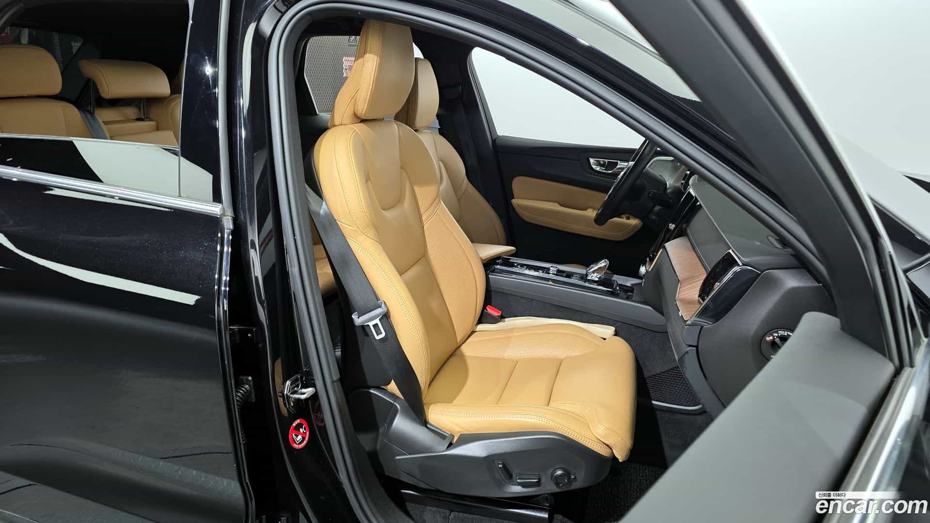 XC60 Volvo 2020.11-OPTION-016