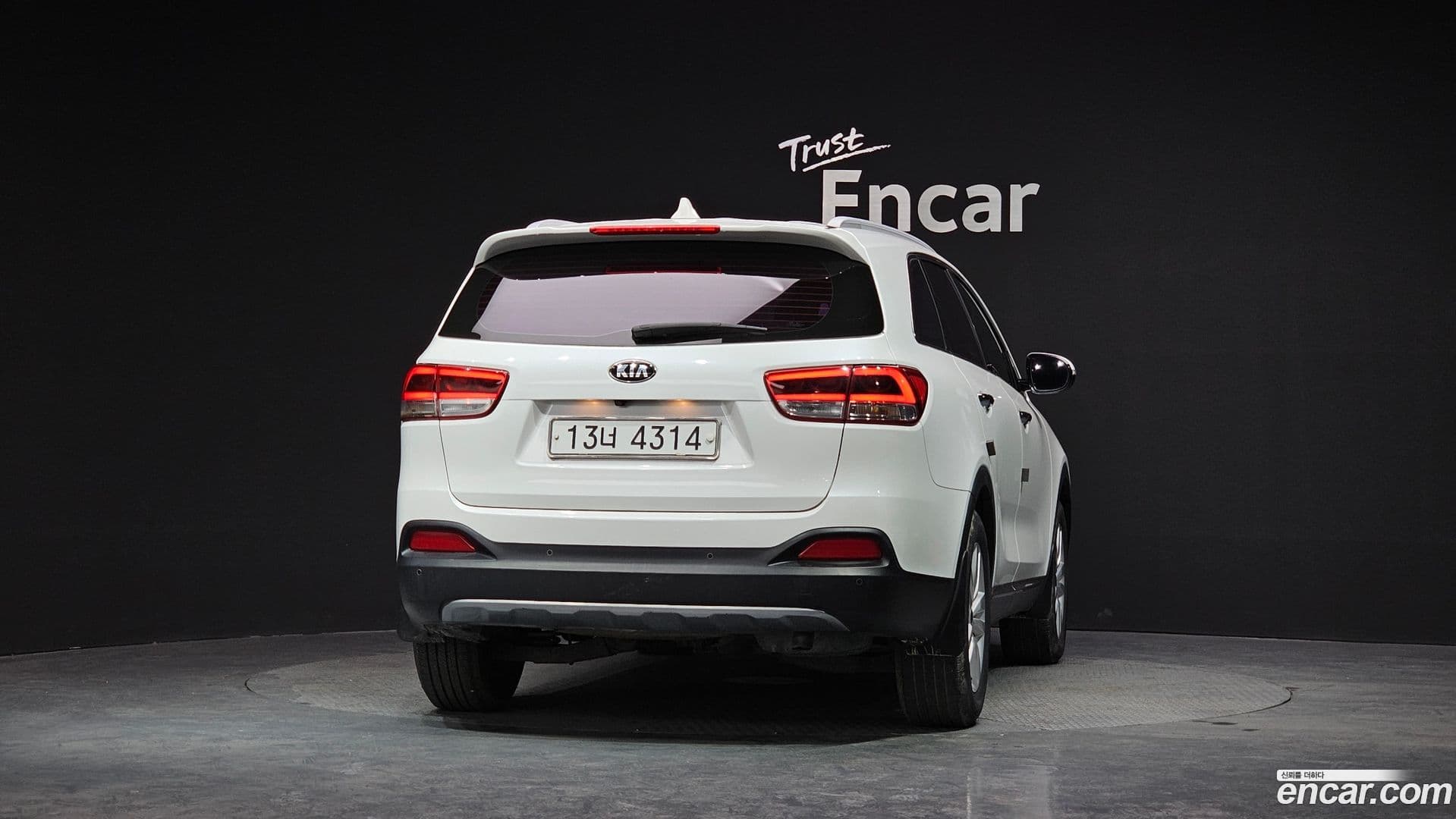 Main__Slider__Photo:Sorento Kia 2015.11-3