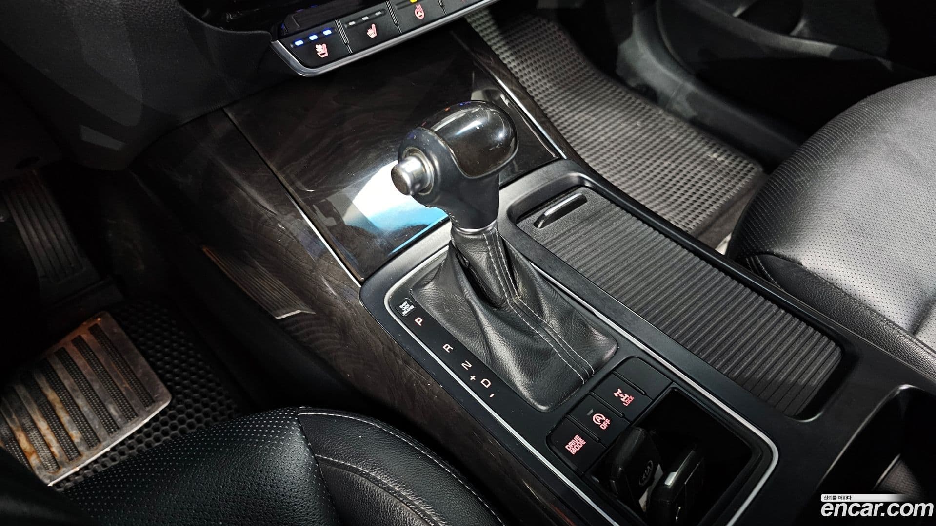 Main__Slider__Photo:Sorento Kia 2015.11-8