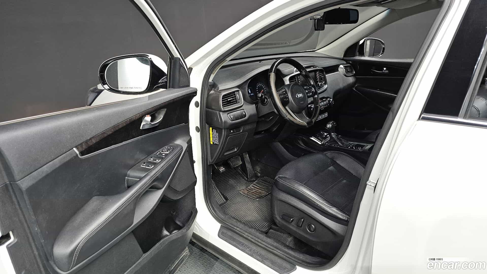 Sorento Kia 2015.11-INNER-010