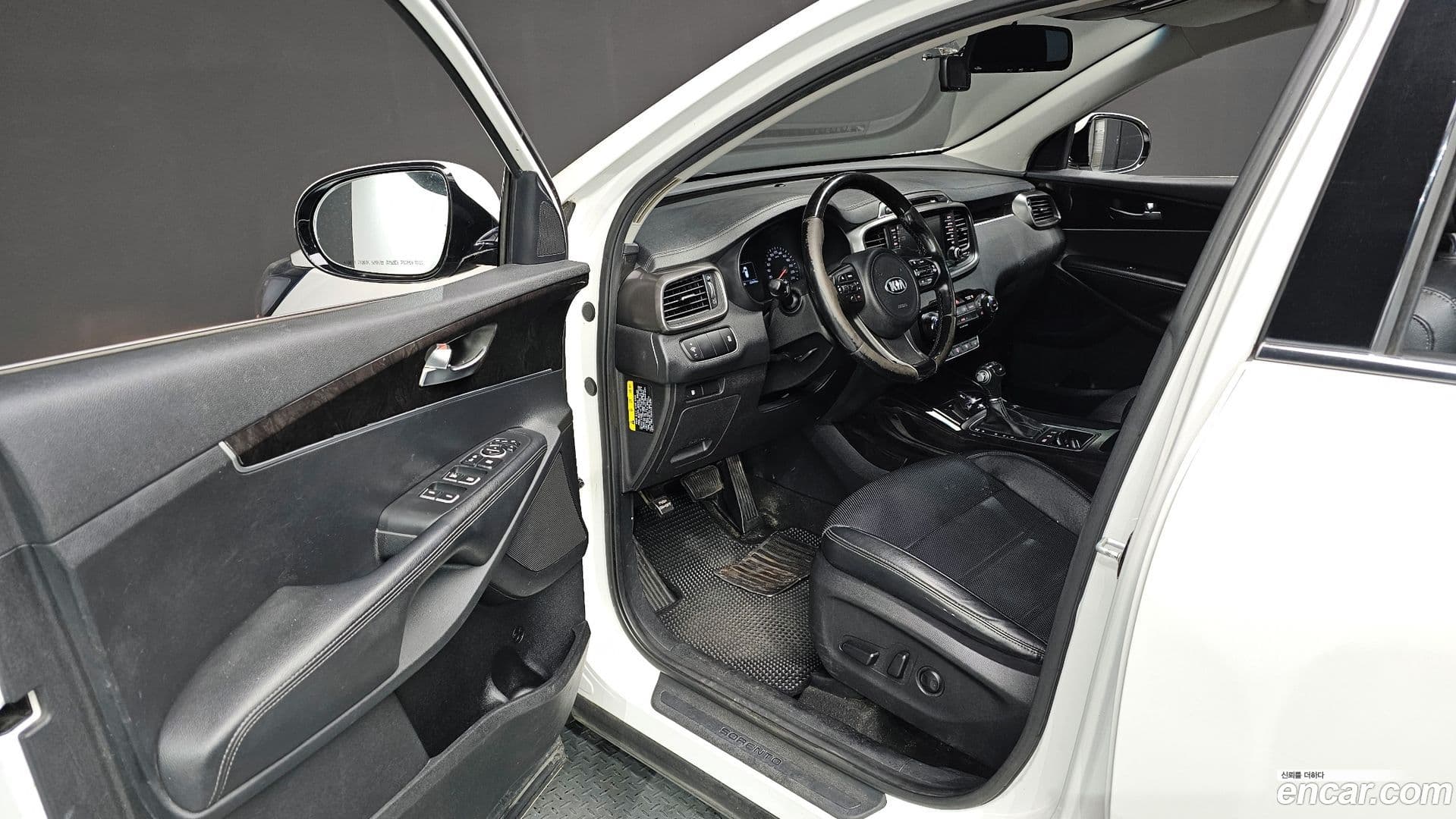 Main__Slider__Photo:Sorento Kia 2015.11-9