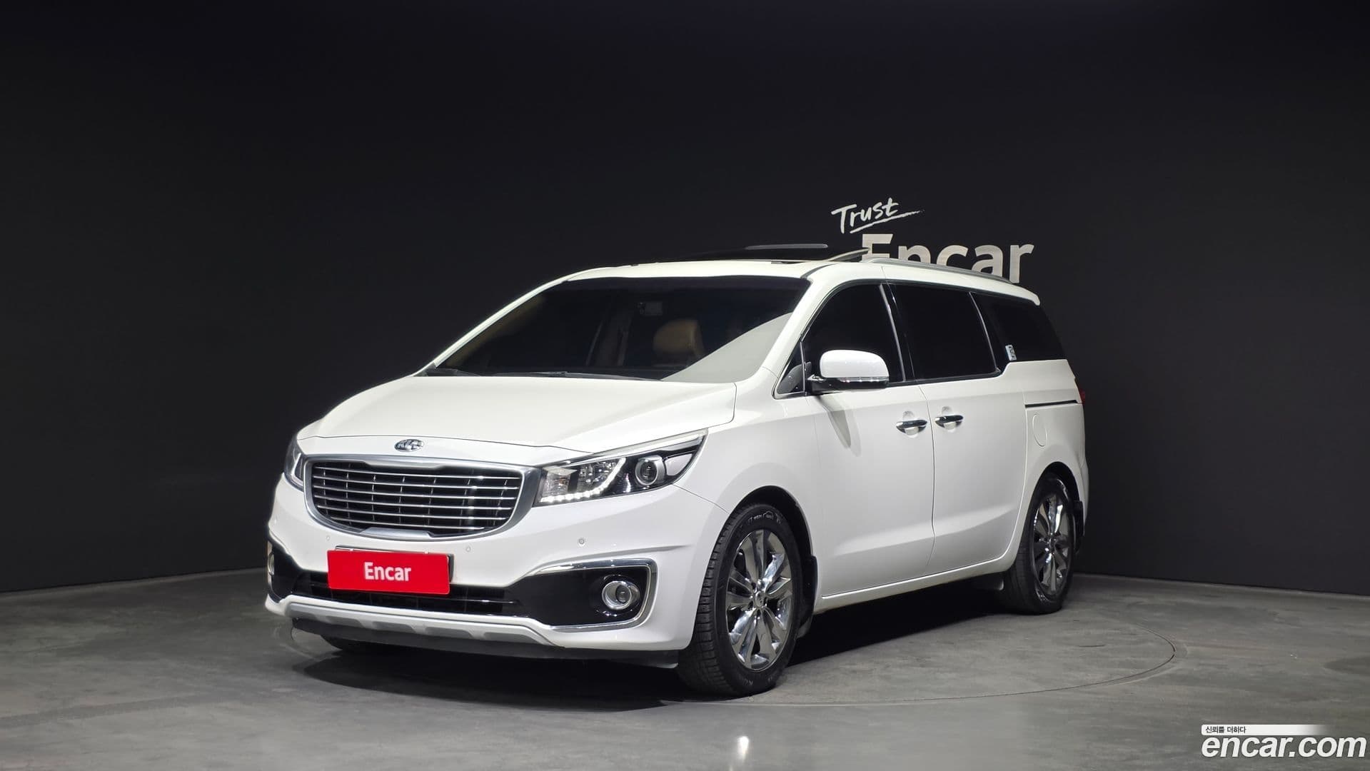 Main__Slider__Photo:Canival Kia 2015.9-0