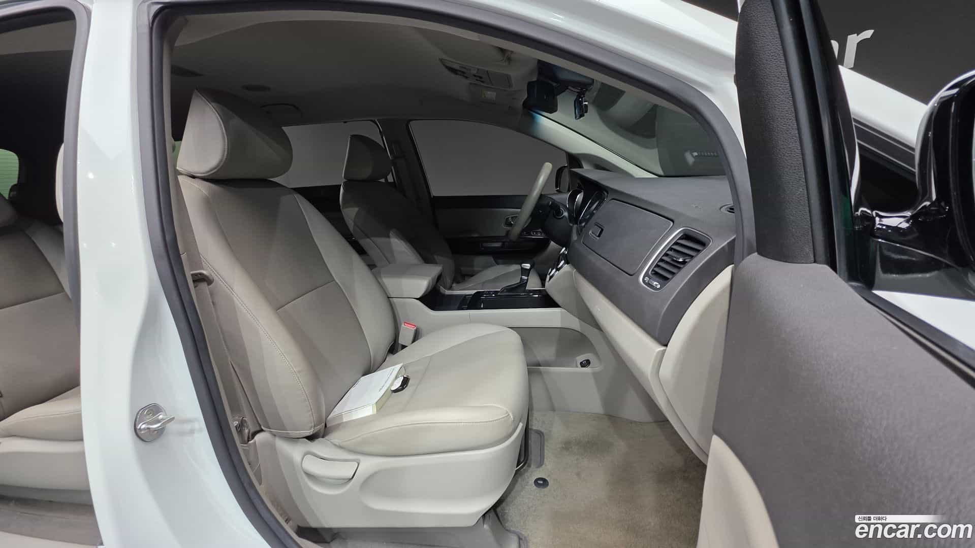 Canival Kia 2017.10-INNER-010