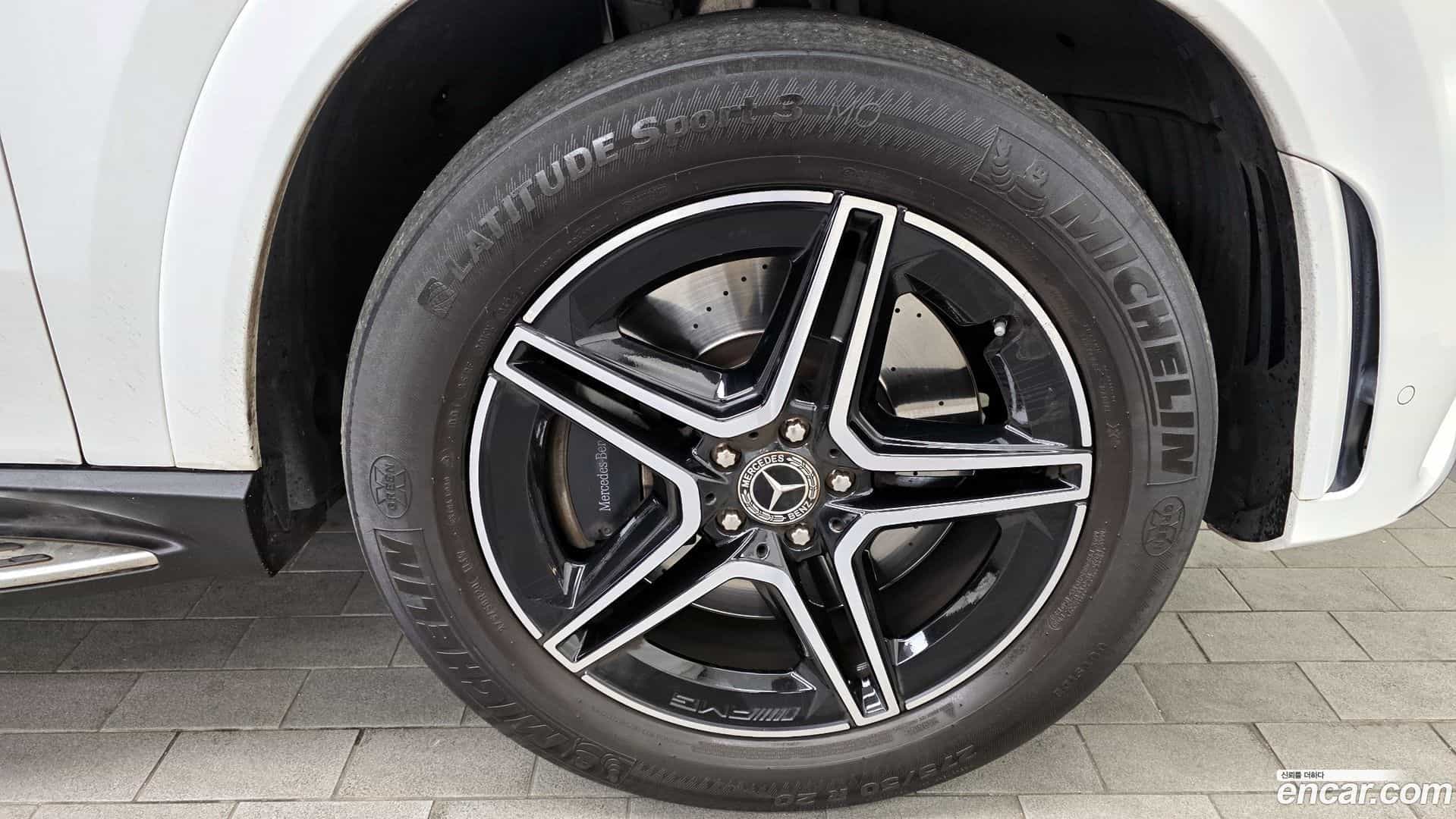 GLE-Class Mercedes-Benz 2021.1-OUTER-005