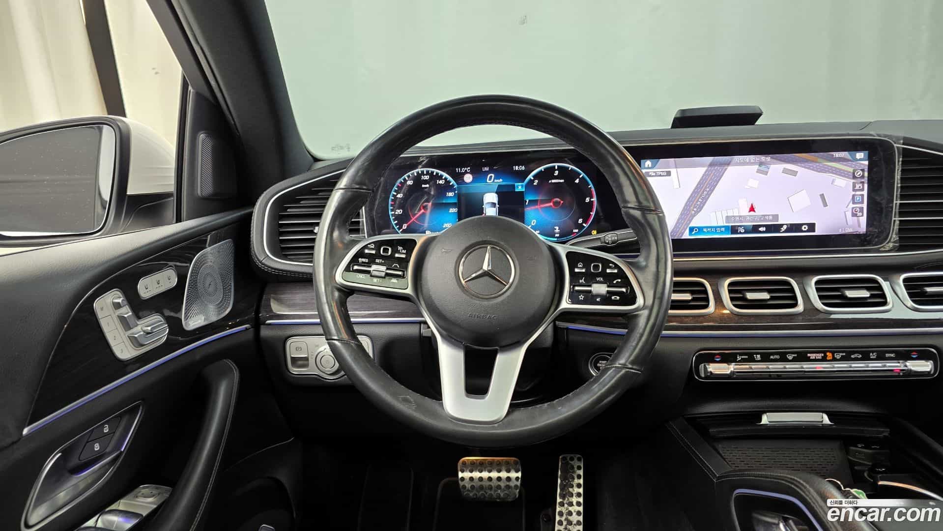GLE-Class Mercedes-Benz 2021.1-OPTION-017