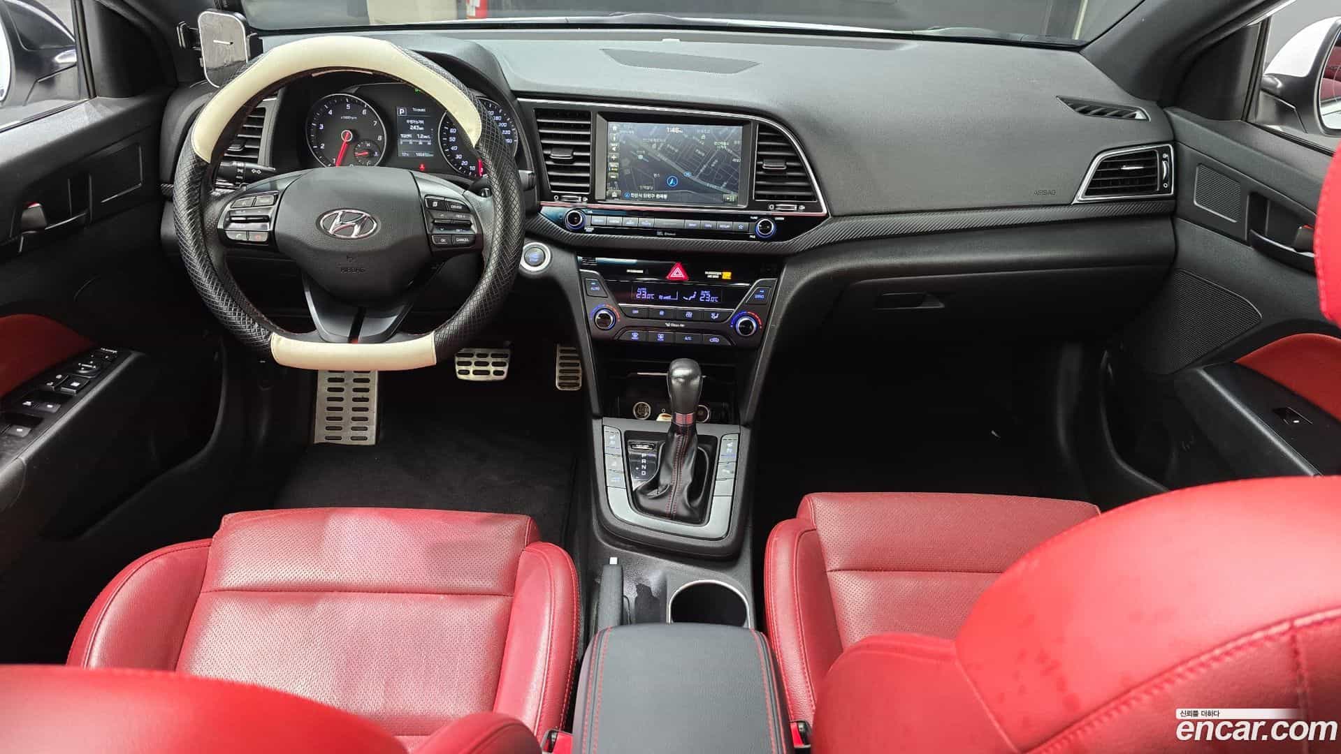 AVANTE Hyundai 2017.4-INNER-007