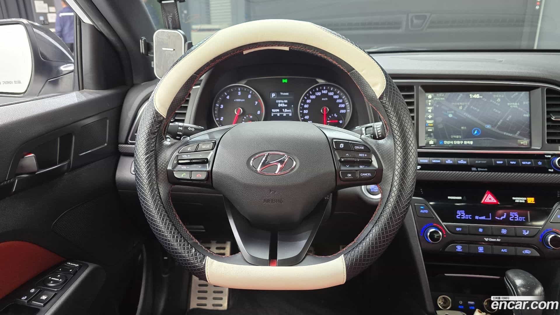 AVANTE Hyundai 2017.4-OPTION-017