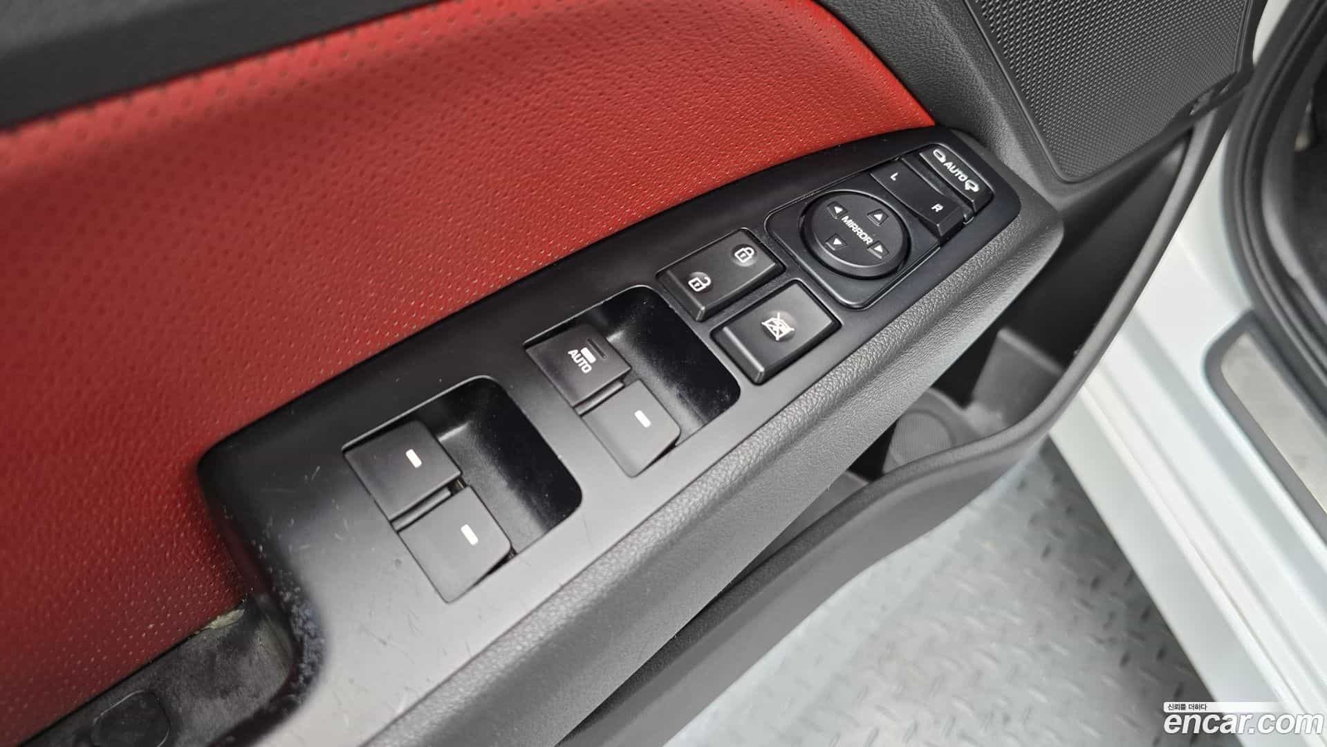 AVANTE Hyundai 2017.4-OPTION-018