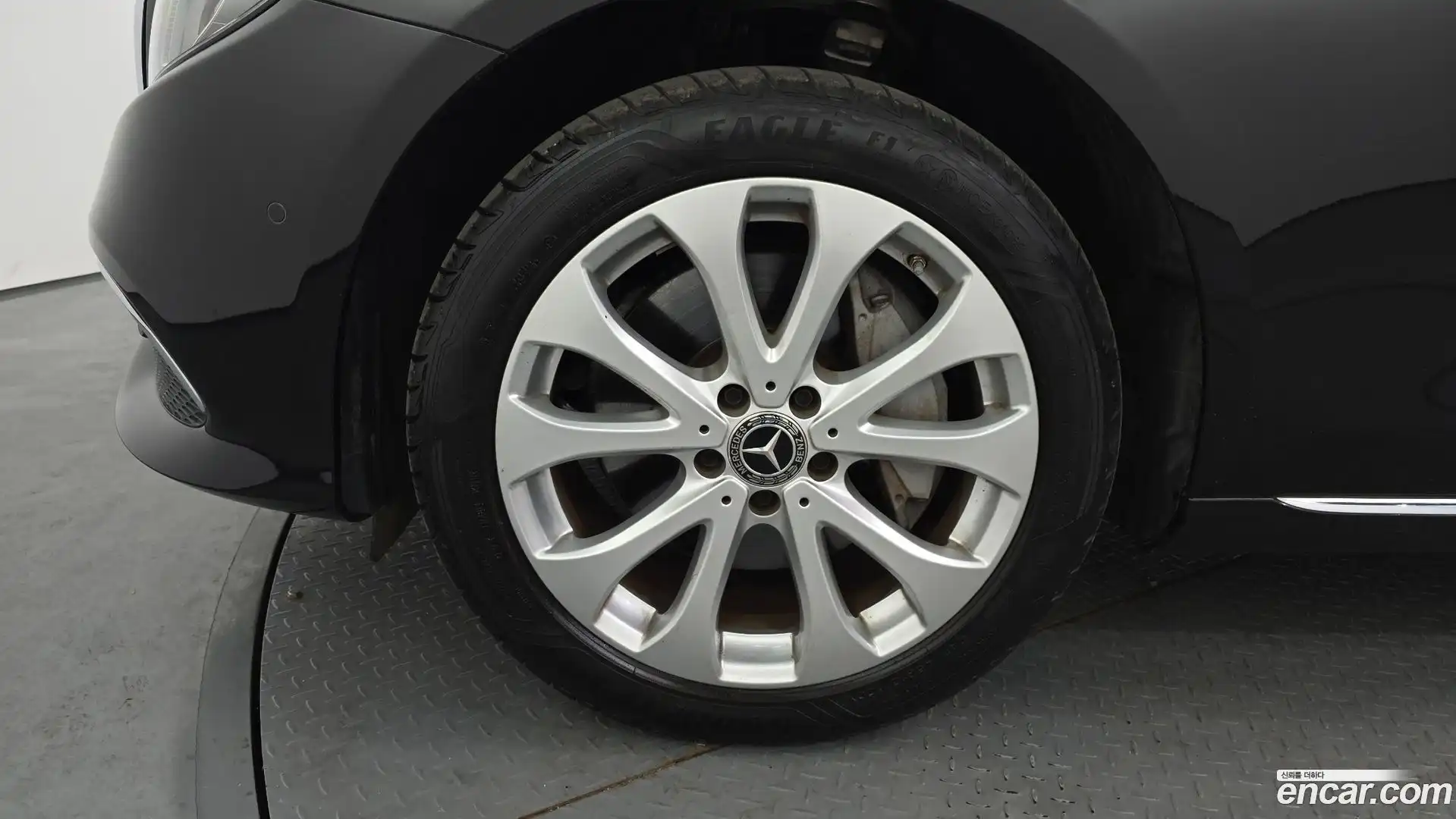 E-Class Mercedes-Benz 2018.2-OUTER-005
