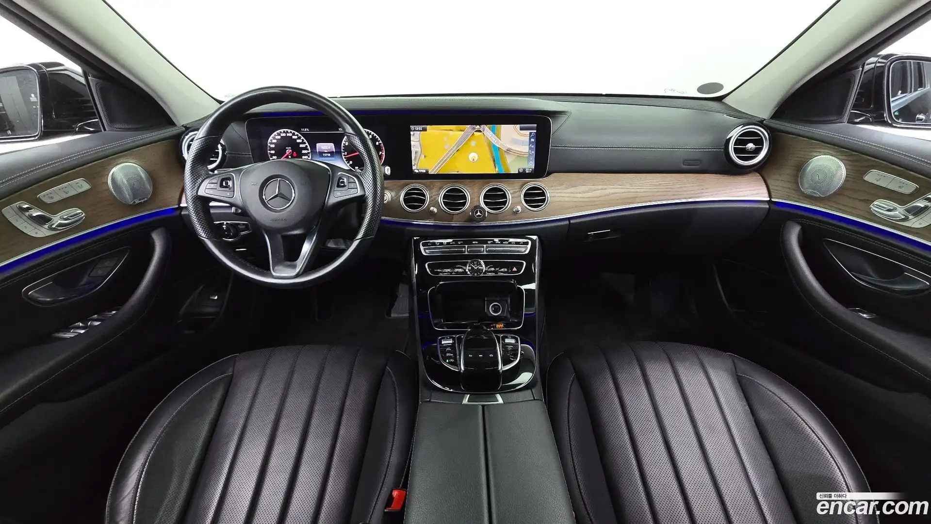 E-Class Mercedes-Benz 2018.2-INNER-007