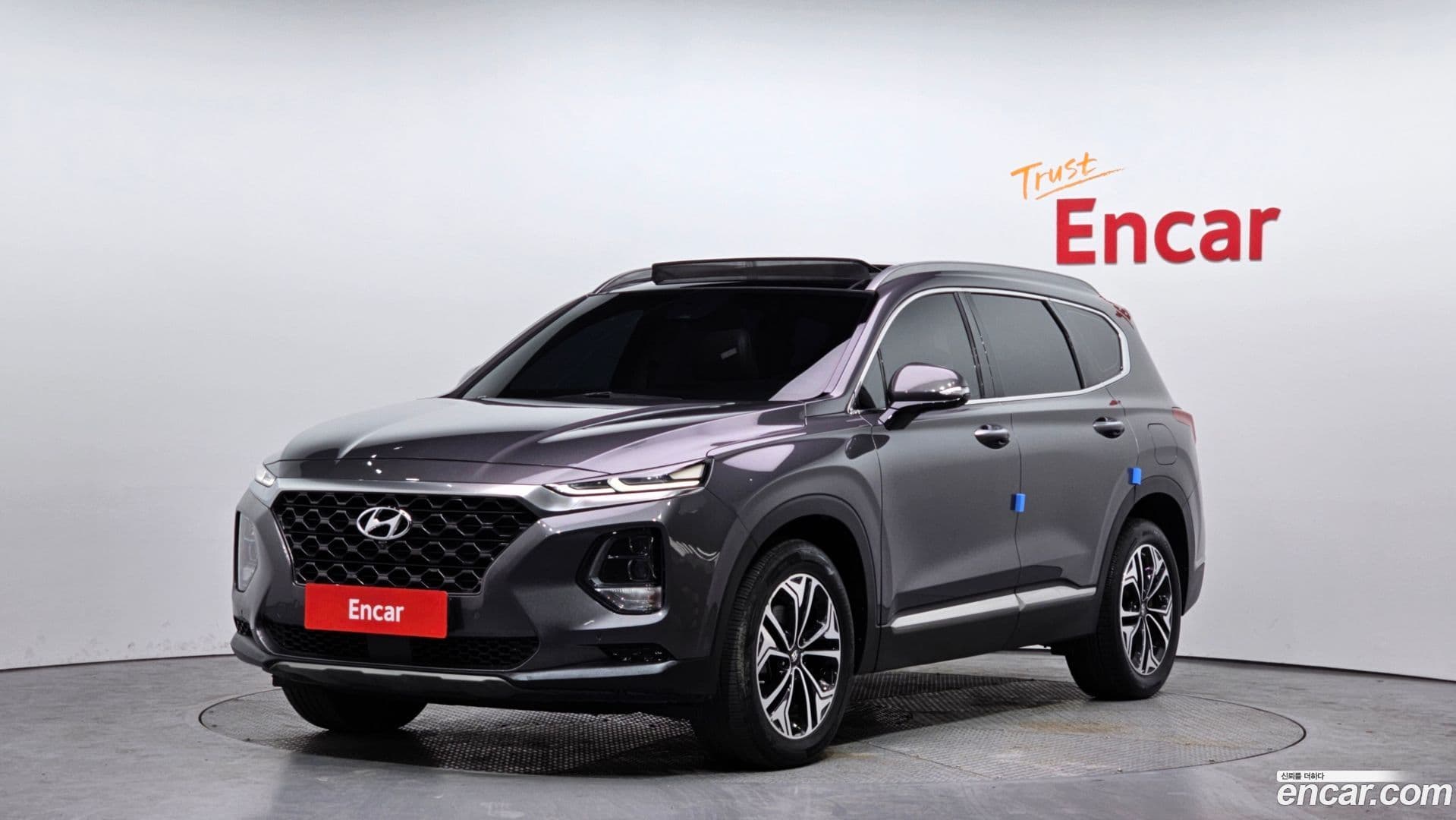 Main__Slider__Photo:Santafe Hyundai 2018.6-0