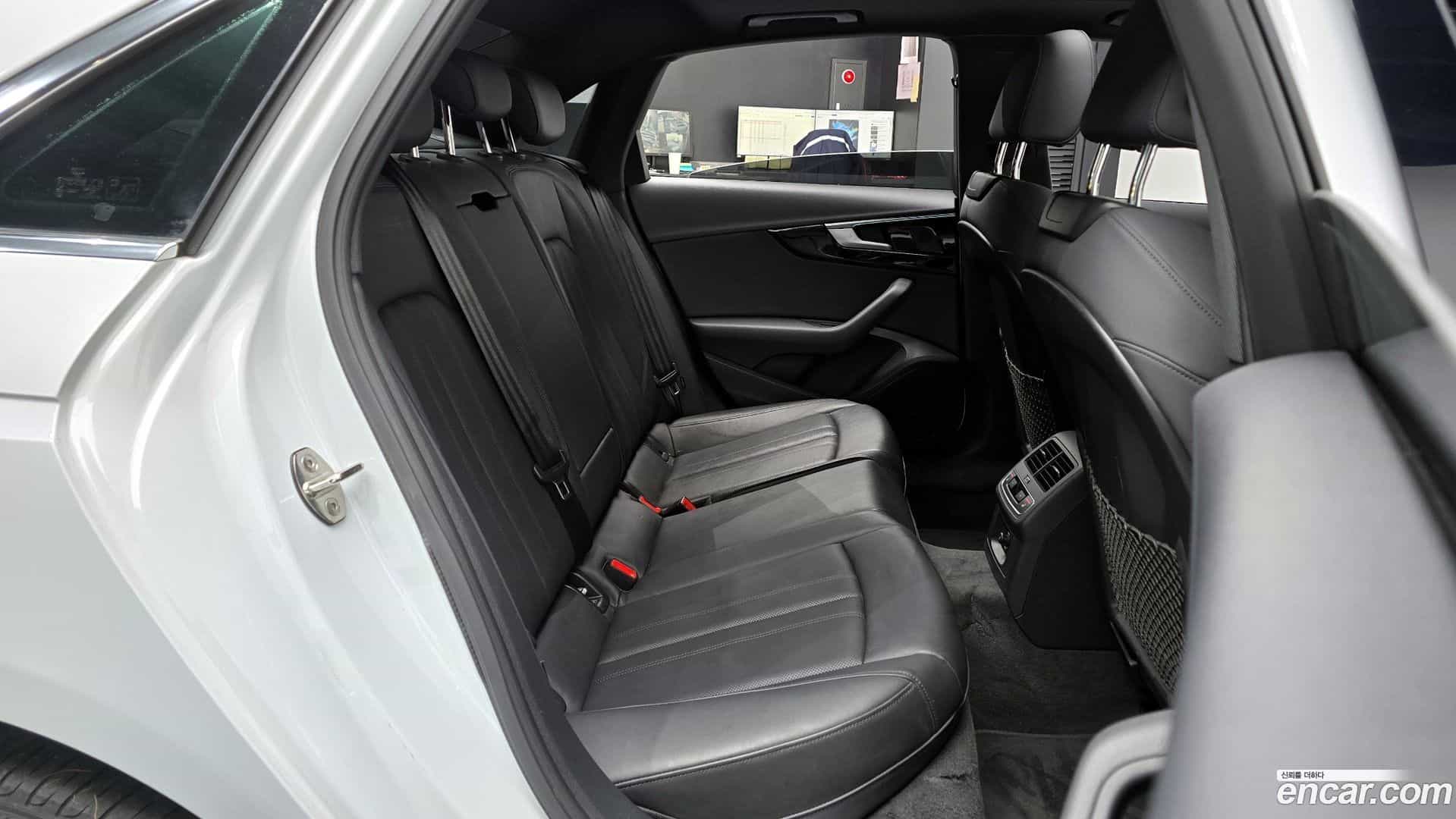 A4 Audi 2021.6-OPTION-016