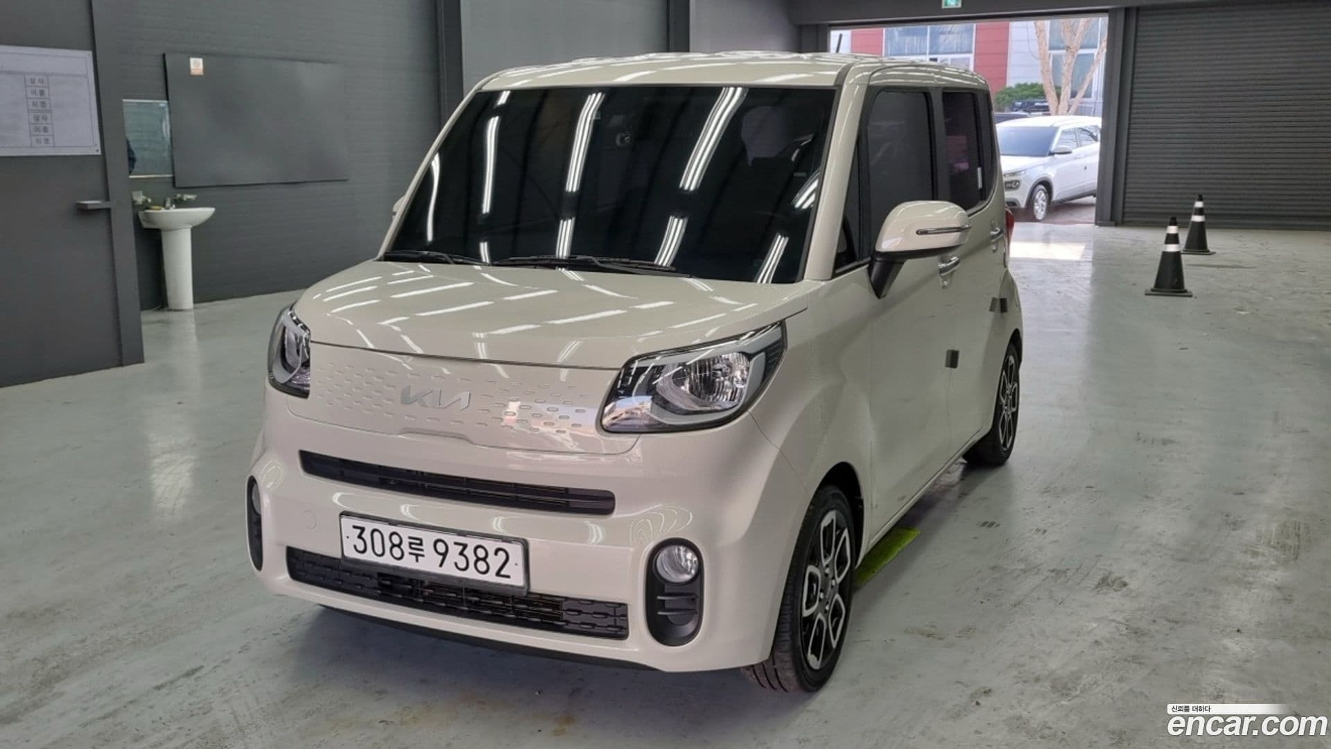 Main__Slider__Photo:RAY Kia 2021.11-0