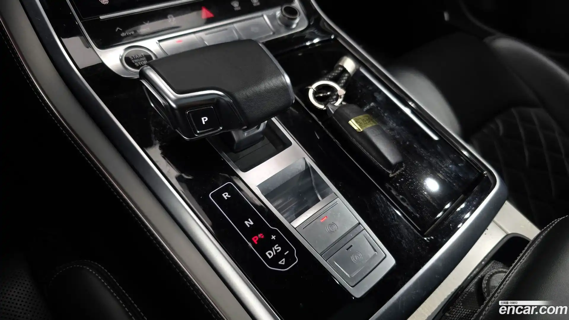 Q8 Audi 2021.2-INNER-009