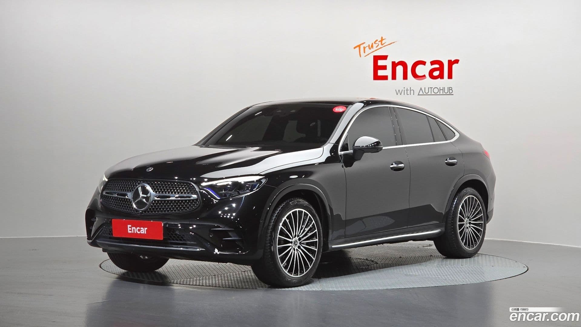 Main__Slider__Photo:GLC-Class Mercedes-Benz 2024.0-0