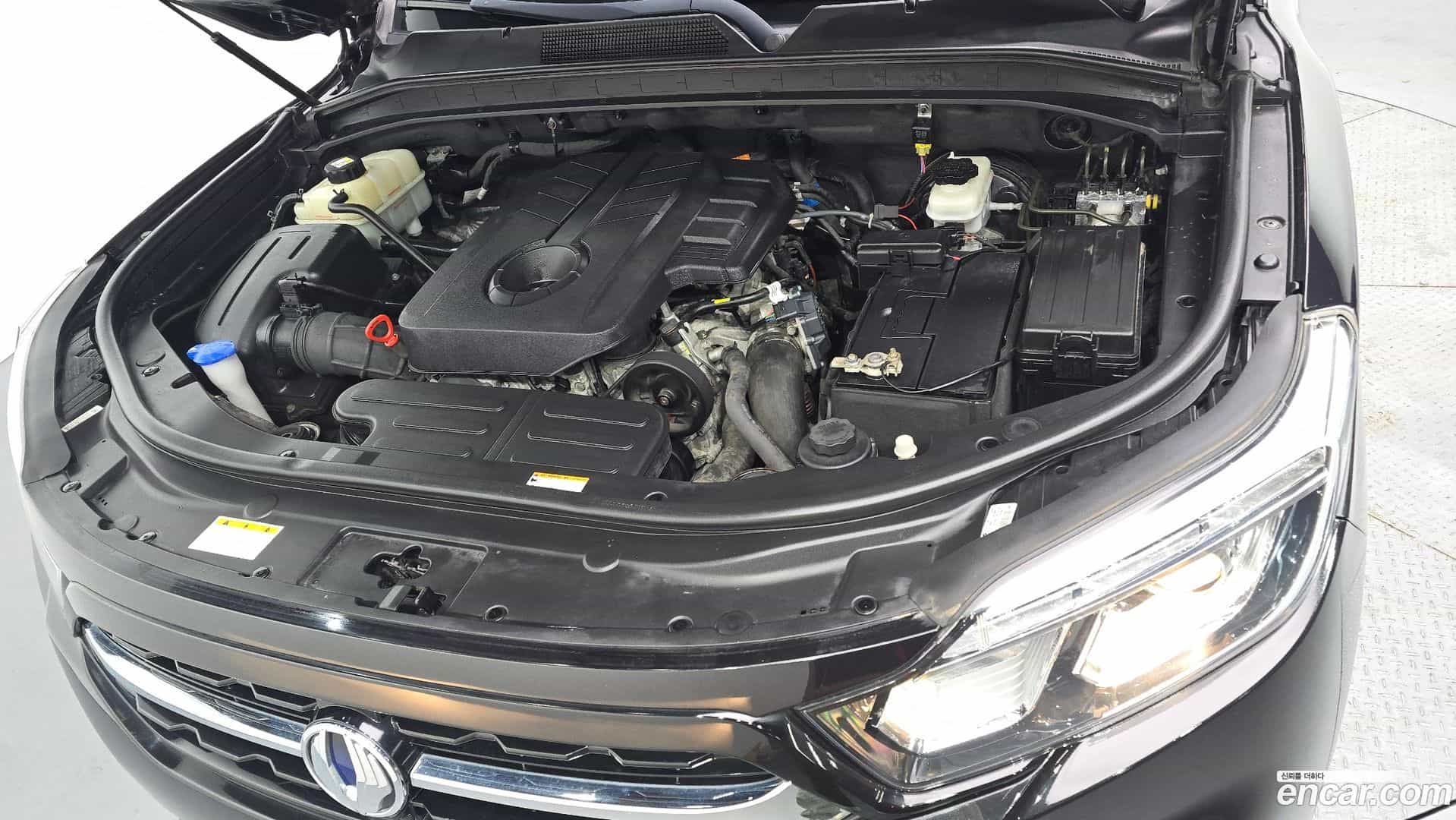 Rexton KG Mobility 2018.3-INNER-006