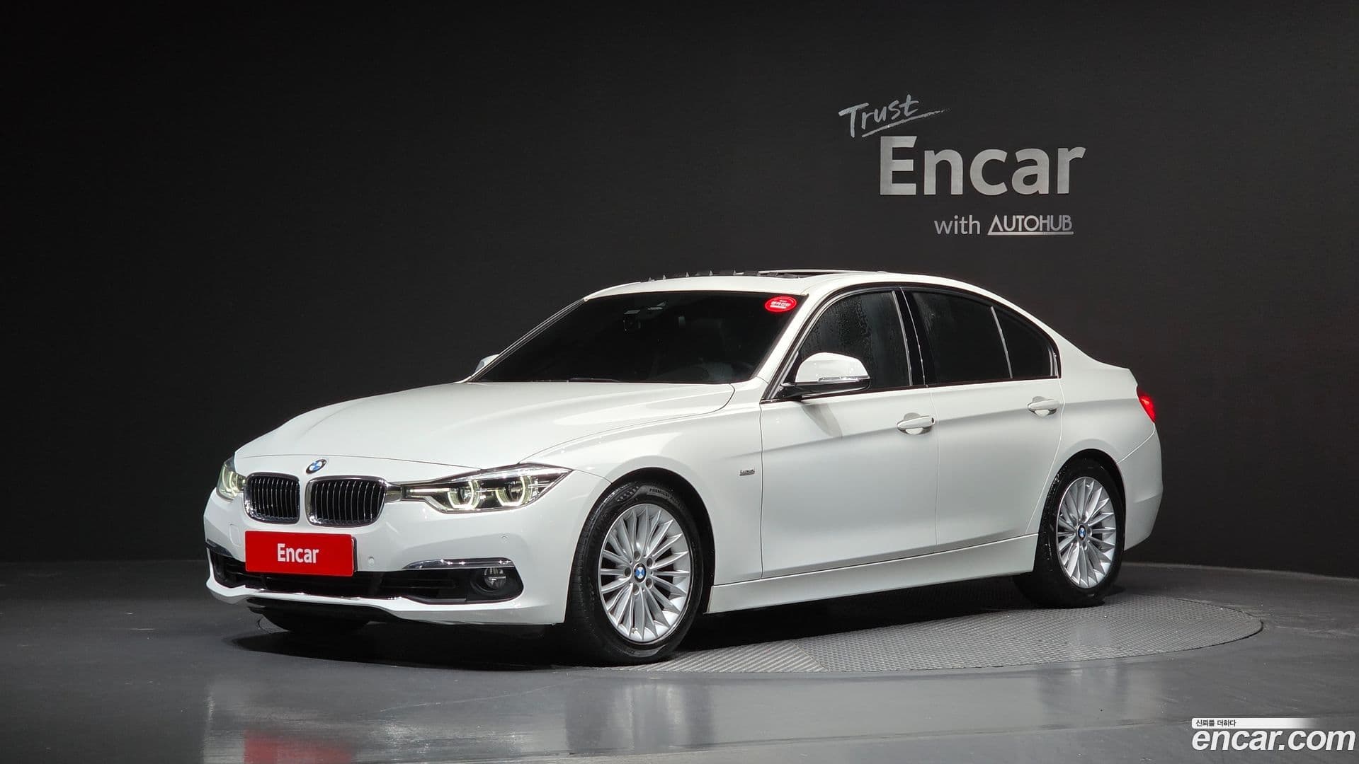 Main__Slider__Photo:3-Series BMW 2018.9-0