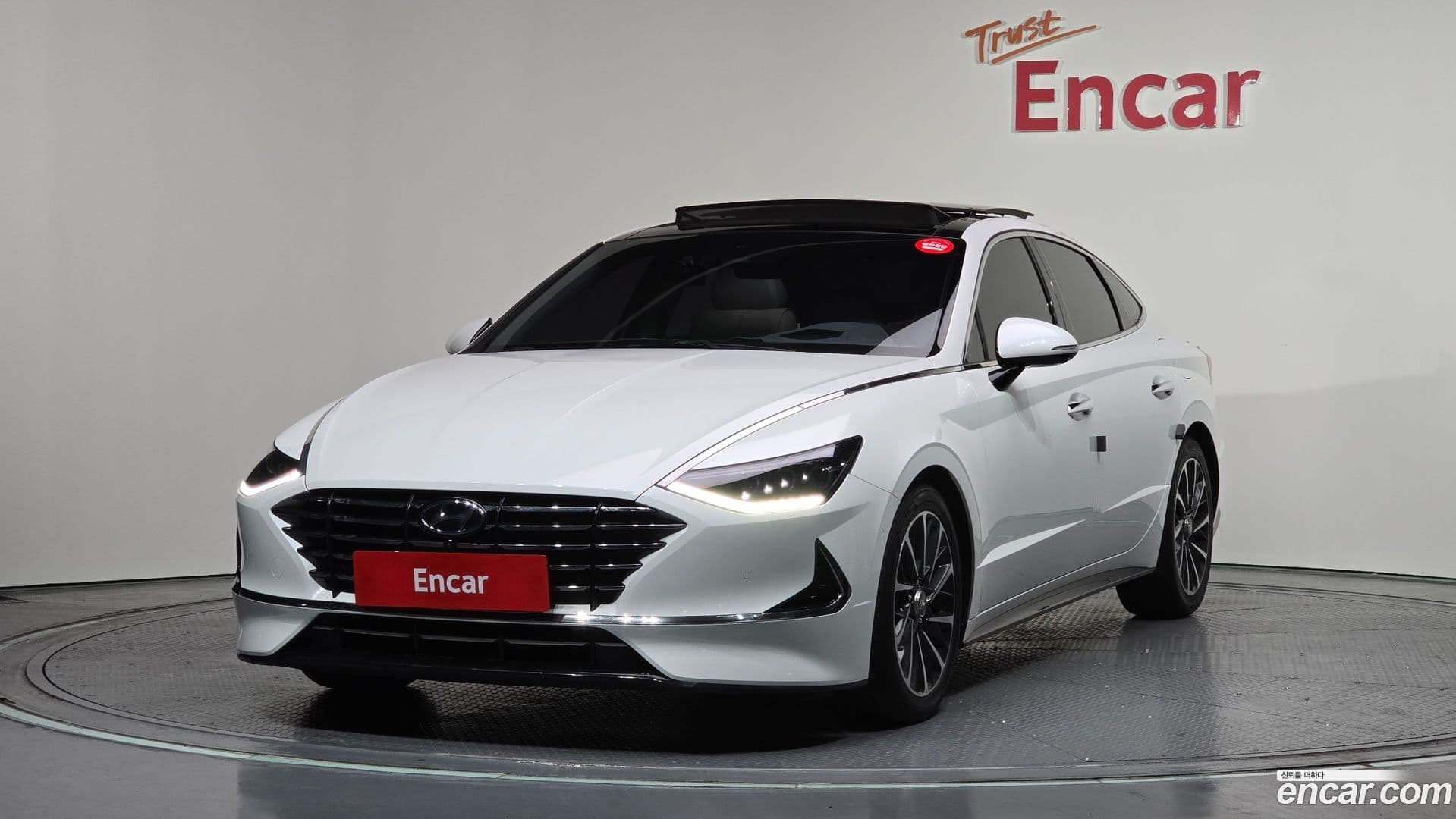 Main__Slider__Photo:Sonata Hyundai 2019.4-0