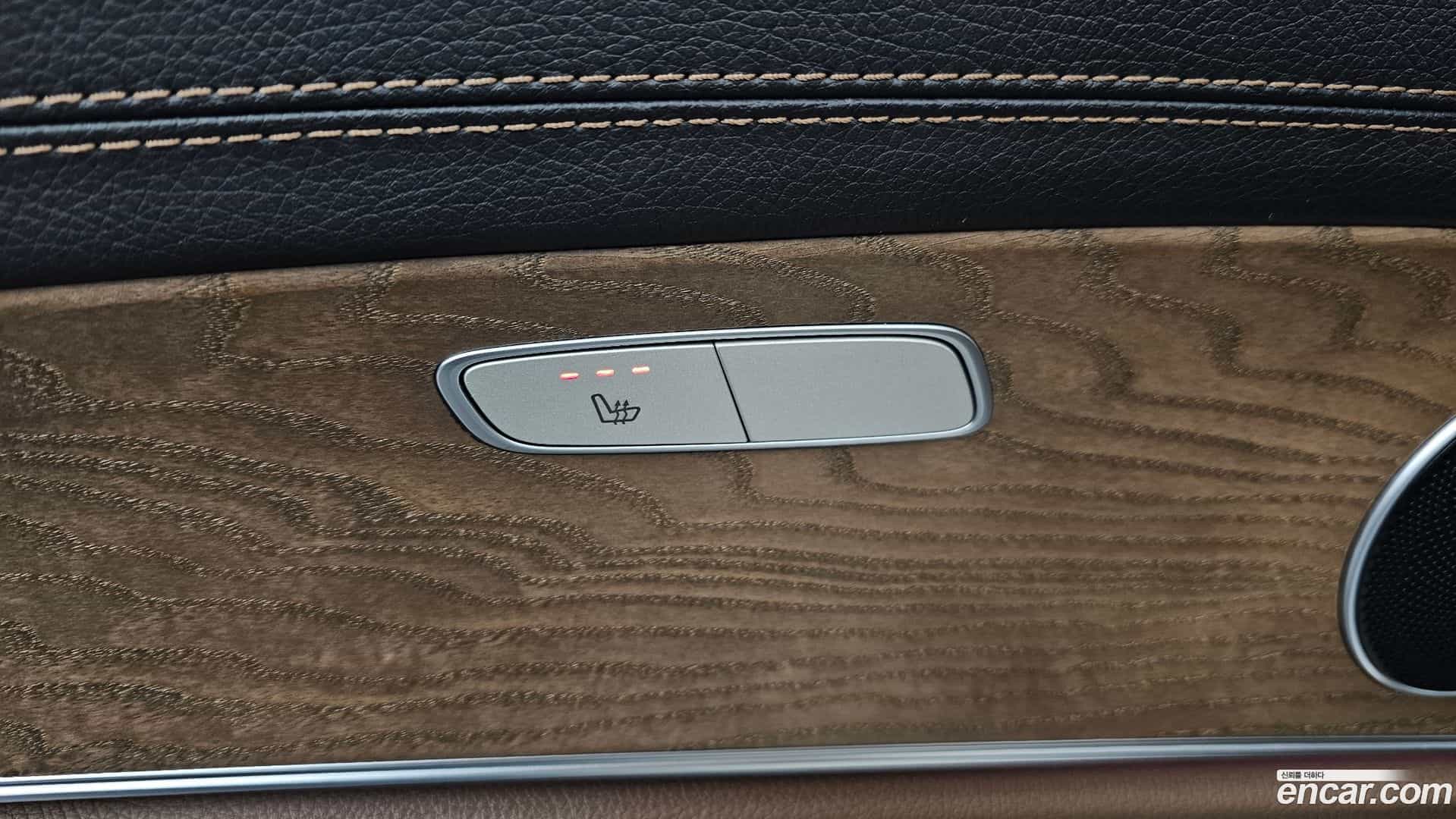 E-Class Mercedes-Benz 2022.8-OPTION-023