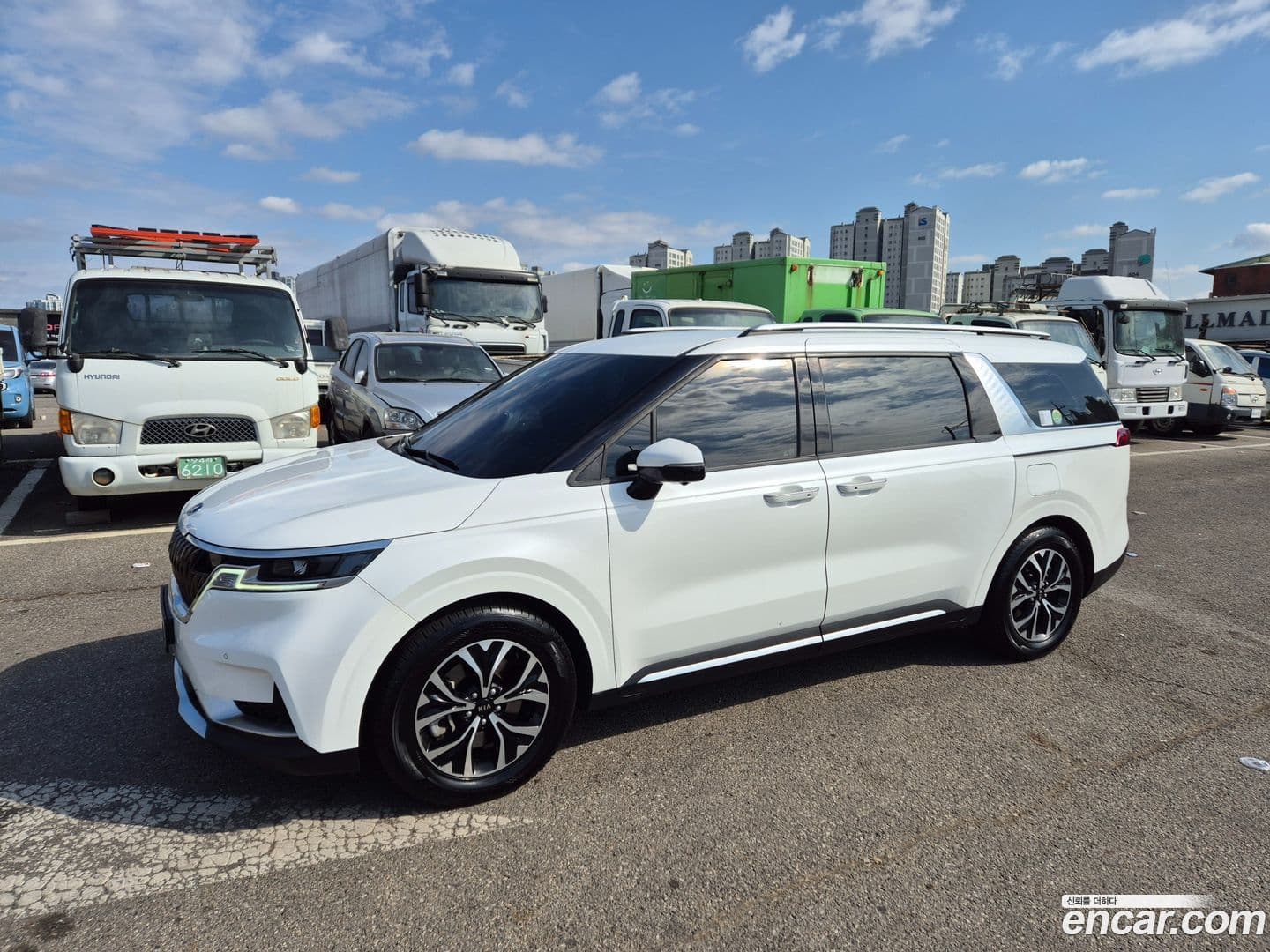Main__Slider__Photo:Canival Kia 2021.3-0