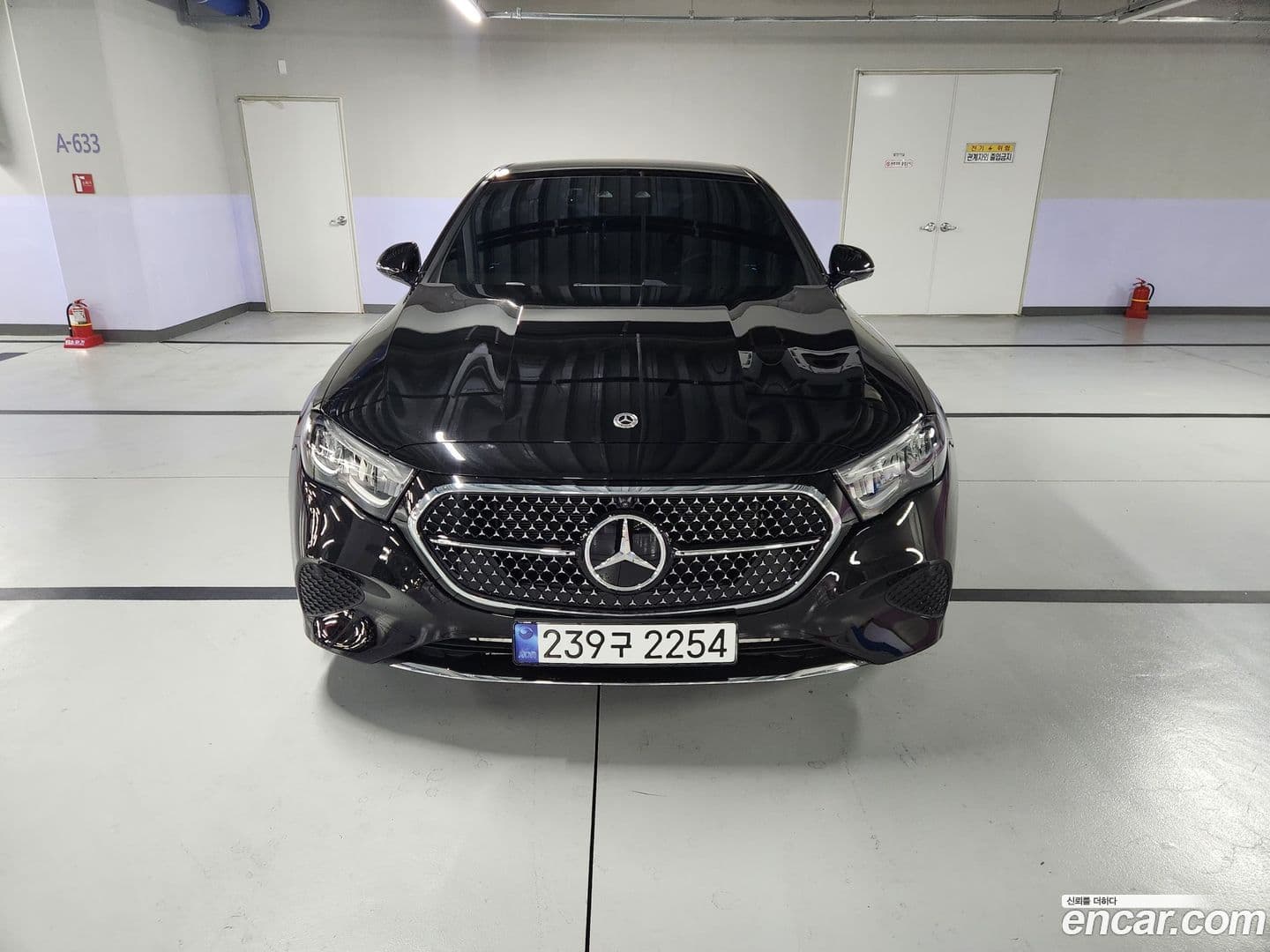 Main__Slider__Photo:E-Class Mercedes-Benz 2025.2-0