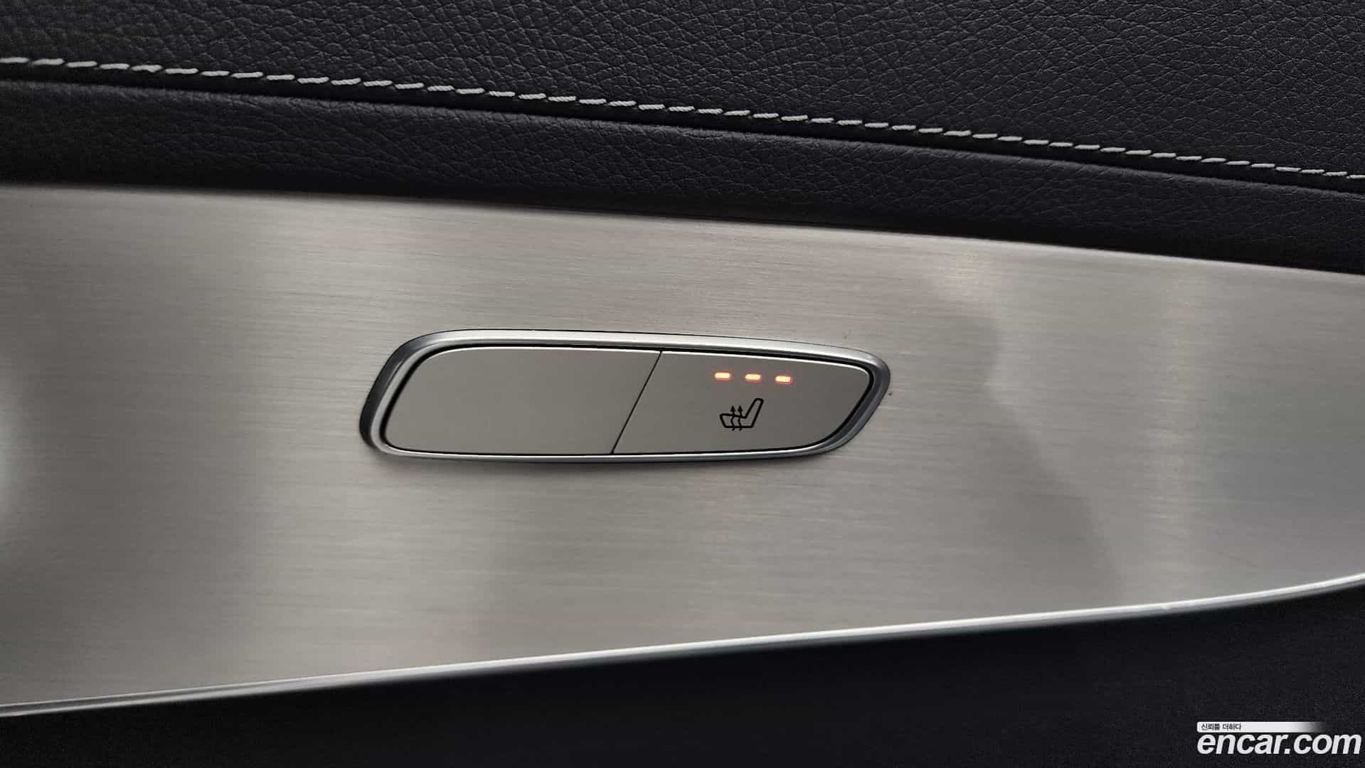 GLC-Class Mercedes-Benz 2020.11-OPTION-023