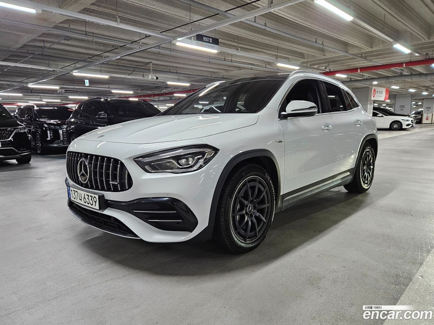 Main__Slider__Photo:GLA-Class Mercedes-Benz 2023.4-0